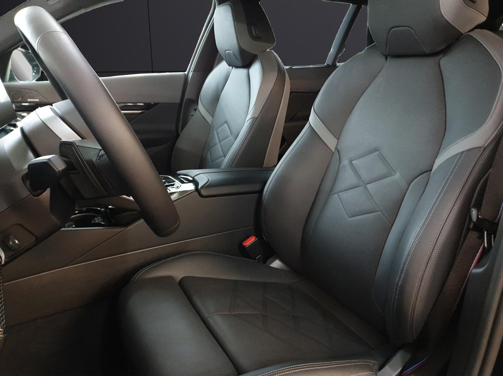 BMW 540d xDrive Touring-image-10