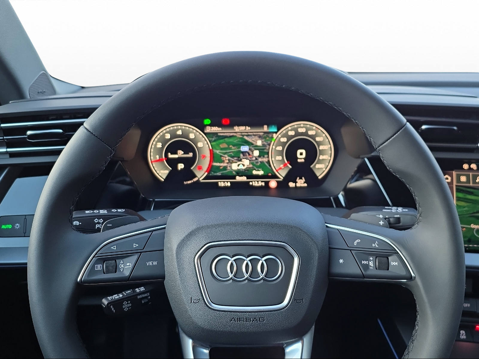 AUDI A3 Sportback TFSI 110 kW S line Attraction S tronic-image-4