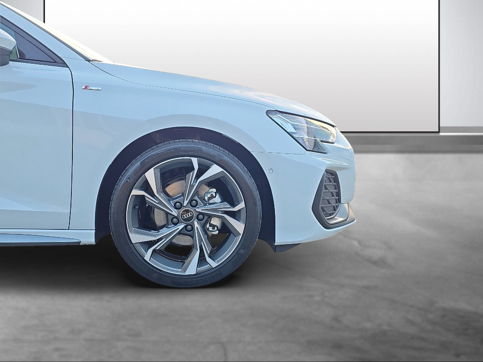 AUDI A3 Sportback TFSI 110 kW S line Attraction S tronic-image-14