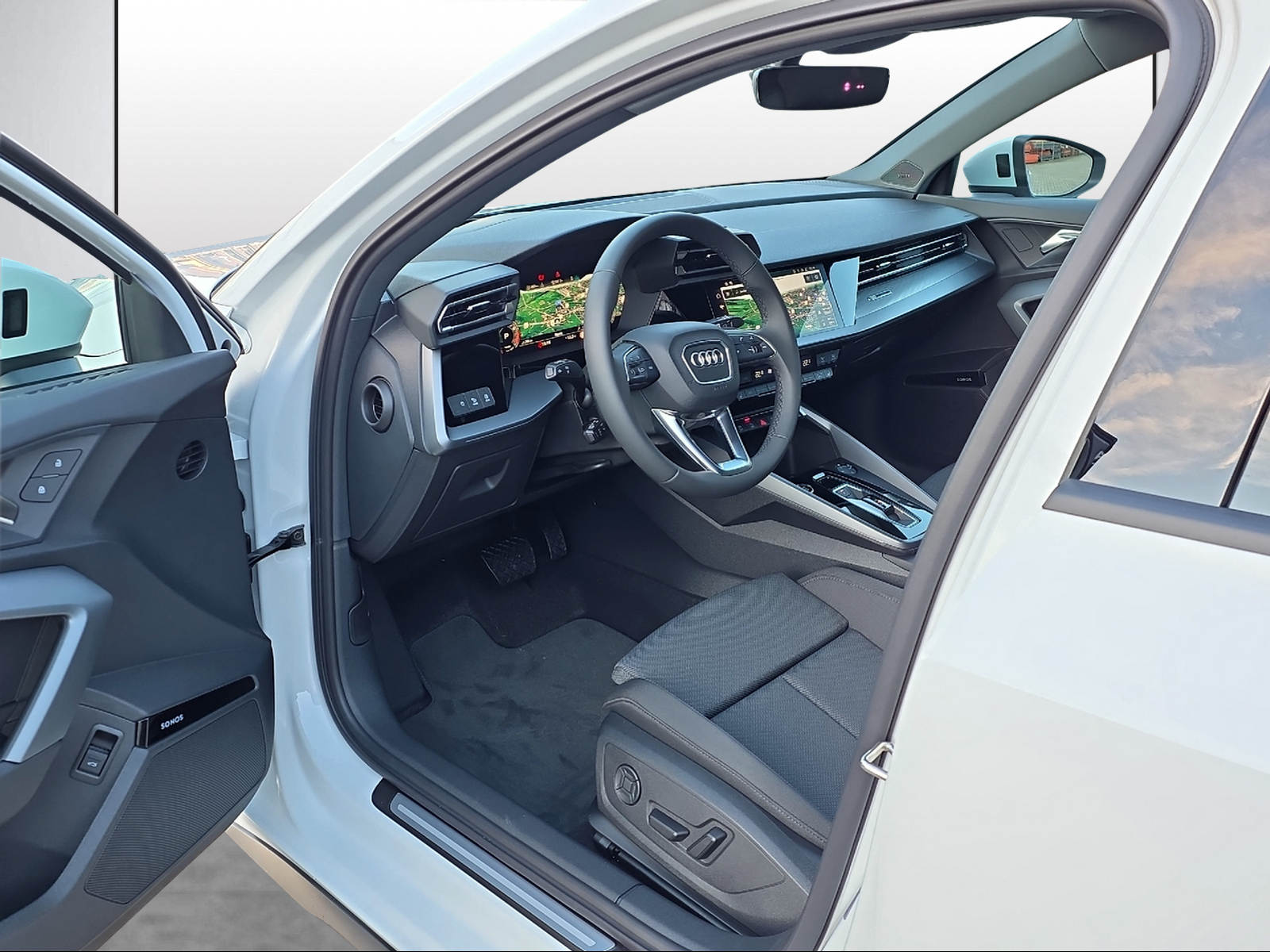 AUDI A3 Sportback TFSI 110 kW S line Attraction S tronic-image-5