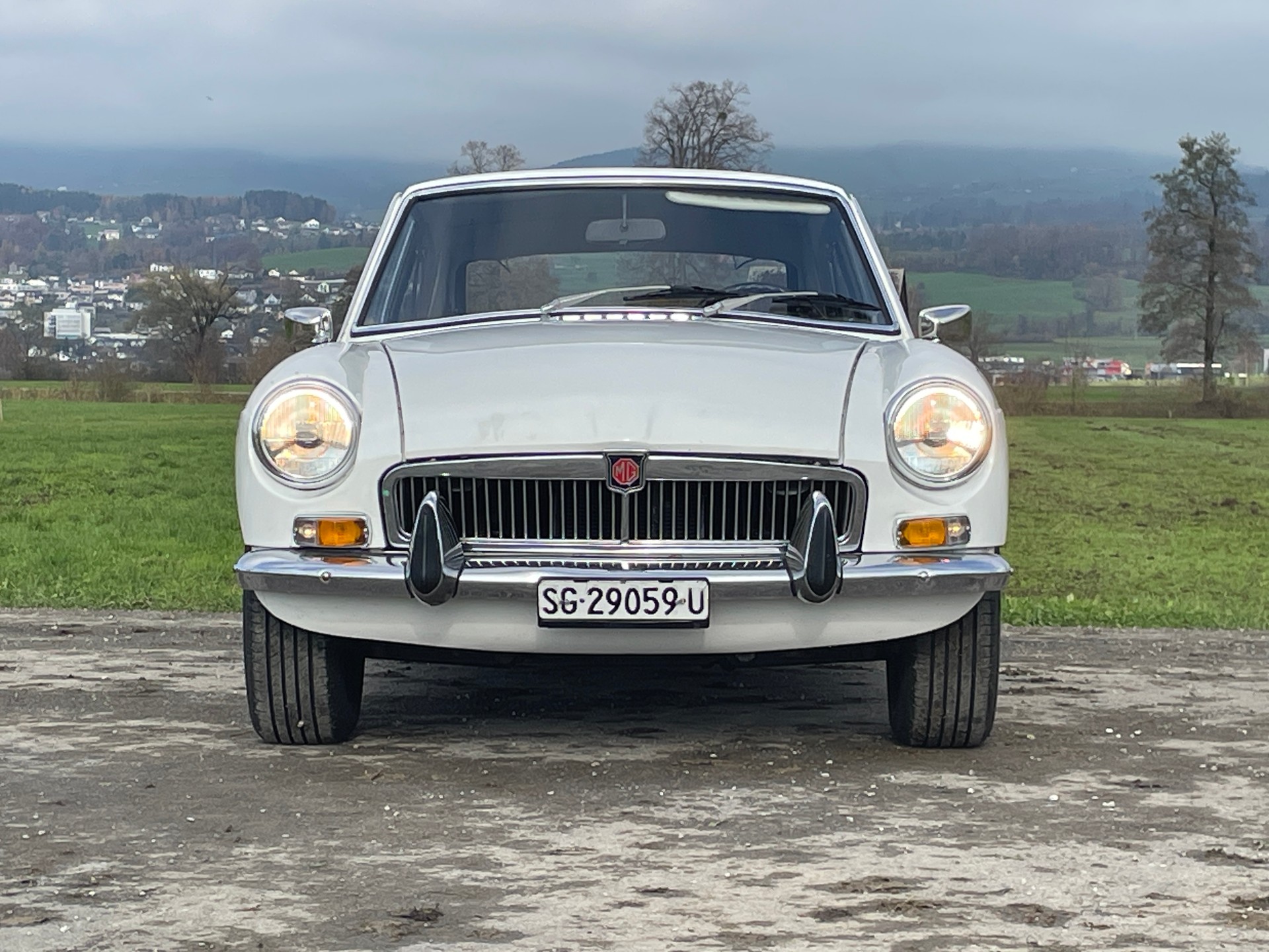 MG B GT Coupé-image-3