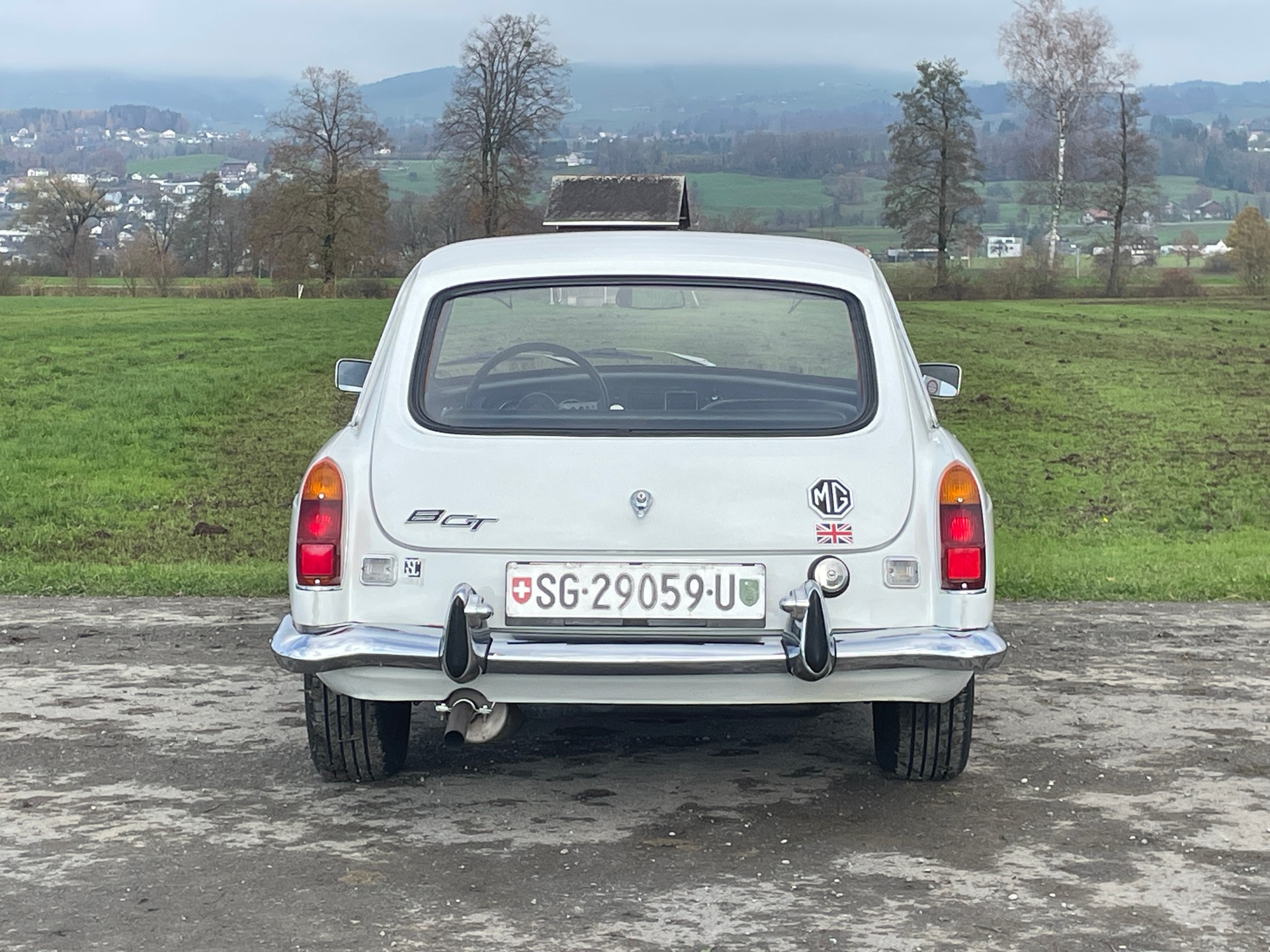 MG B GT Coupé-image-7