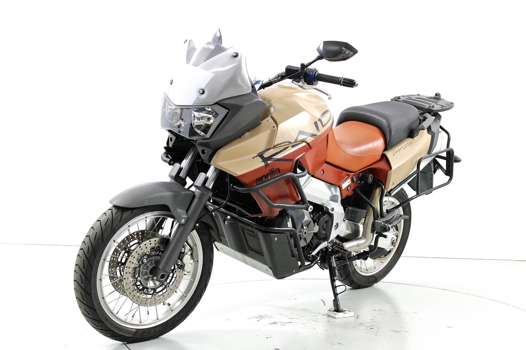 APRILIA Caponord-showroom-element-2