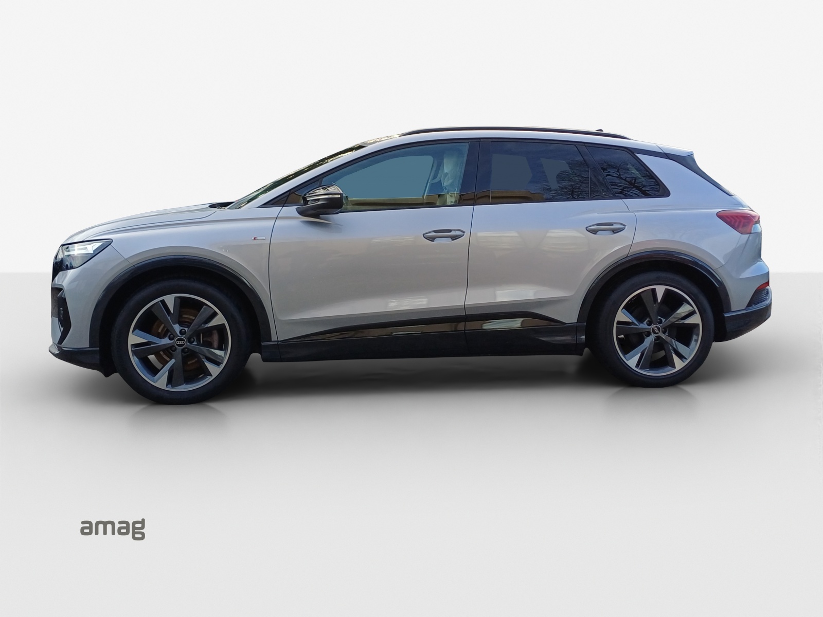 AUDI Q4 e-tron 45 quattro-image-2