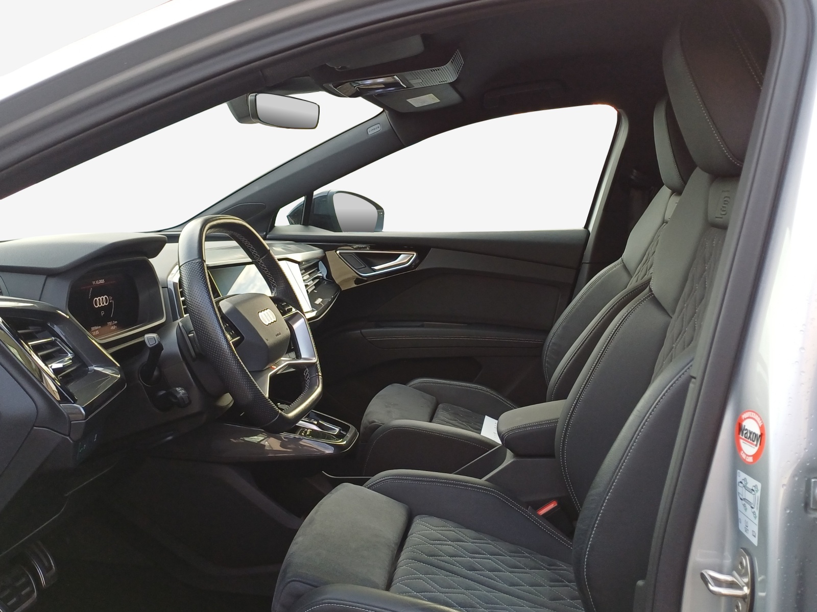 AUDI Q4 e-tron 45 quattro-image-7