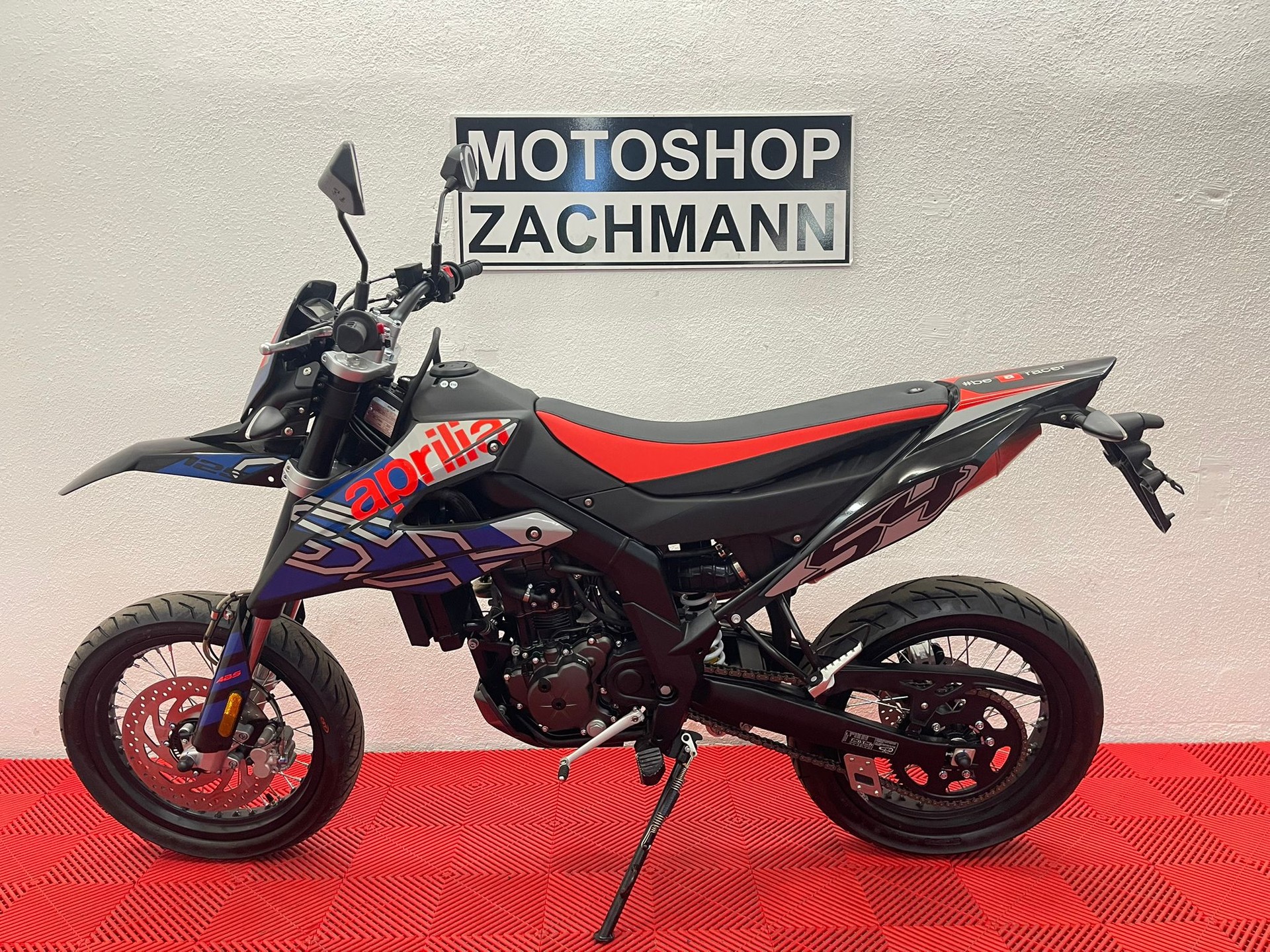 APRILIA SX 125-showroom-element-3