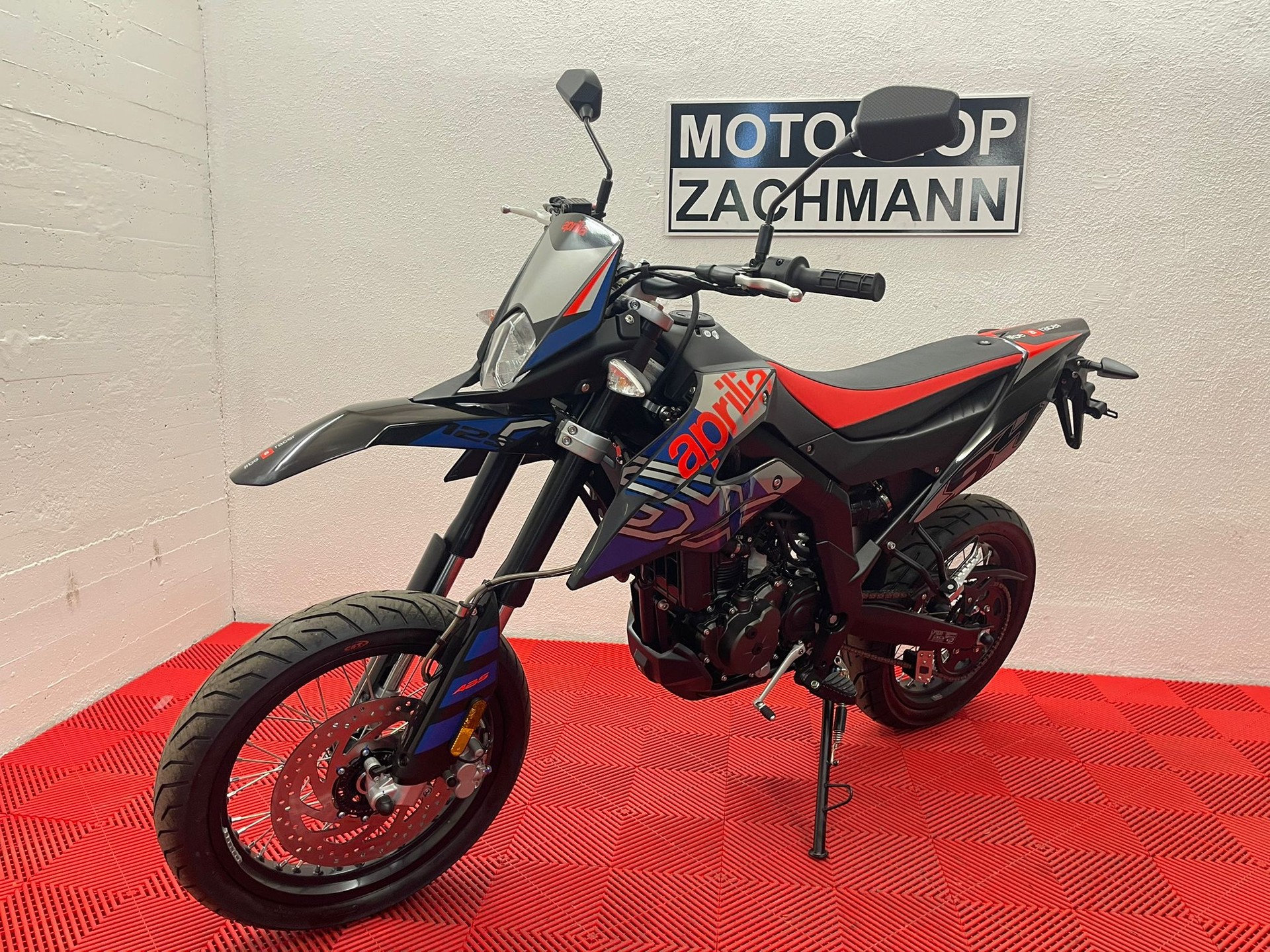 APRILIA SX 125-showroom-element-1