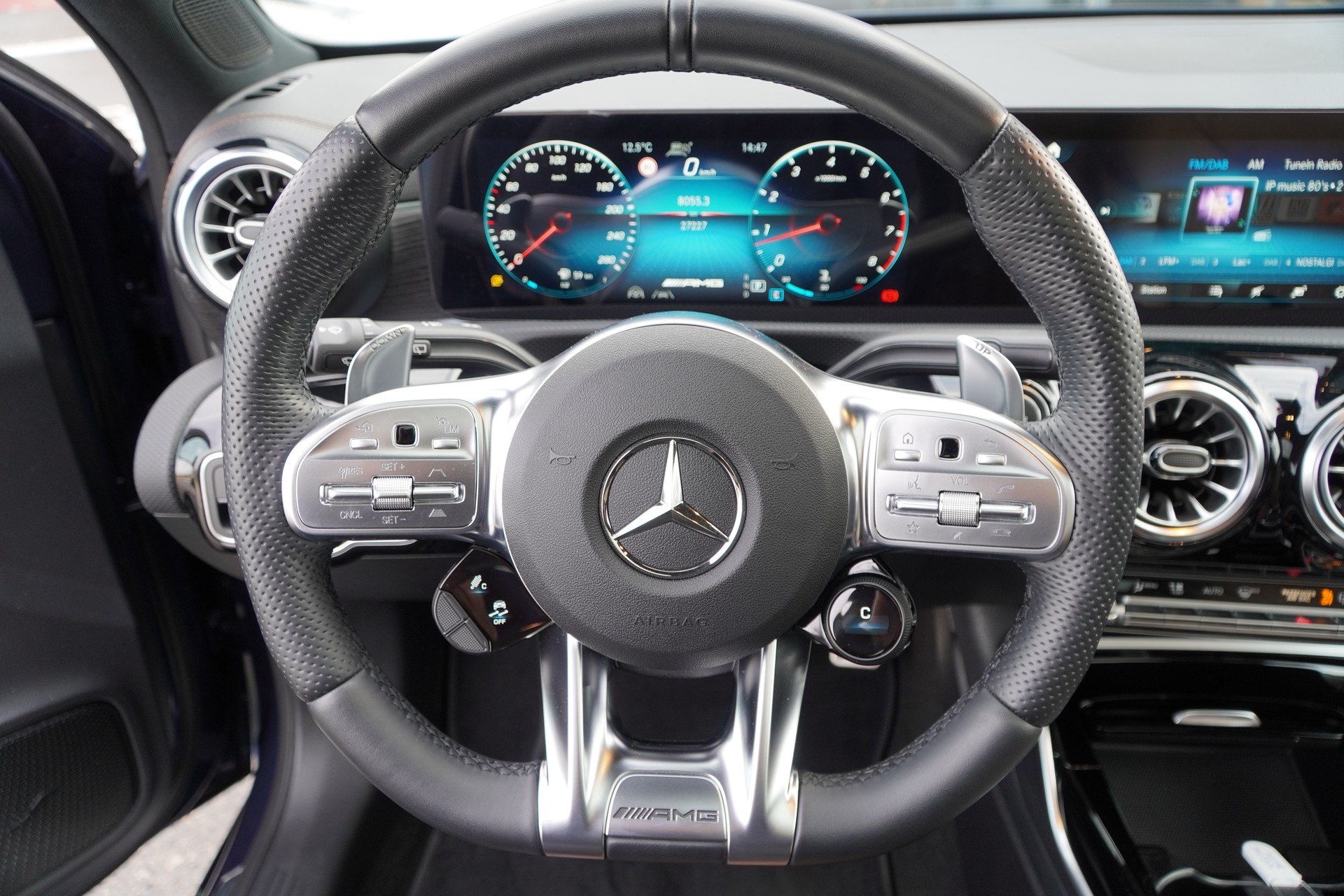 MERCEDES-BENZ A 35 AMG 4Matic Speedshift-image-13