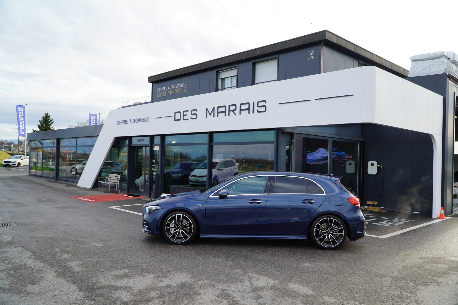 MERCEDES-BENZ A 35 AMG 4Matic Speedshift-image-4