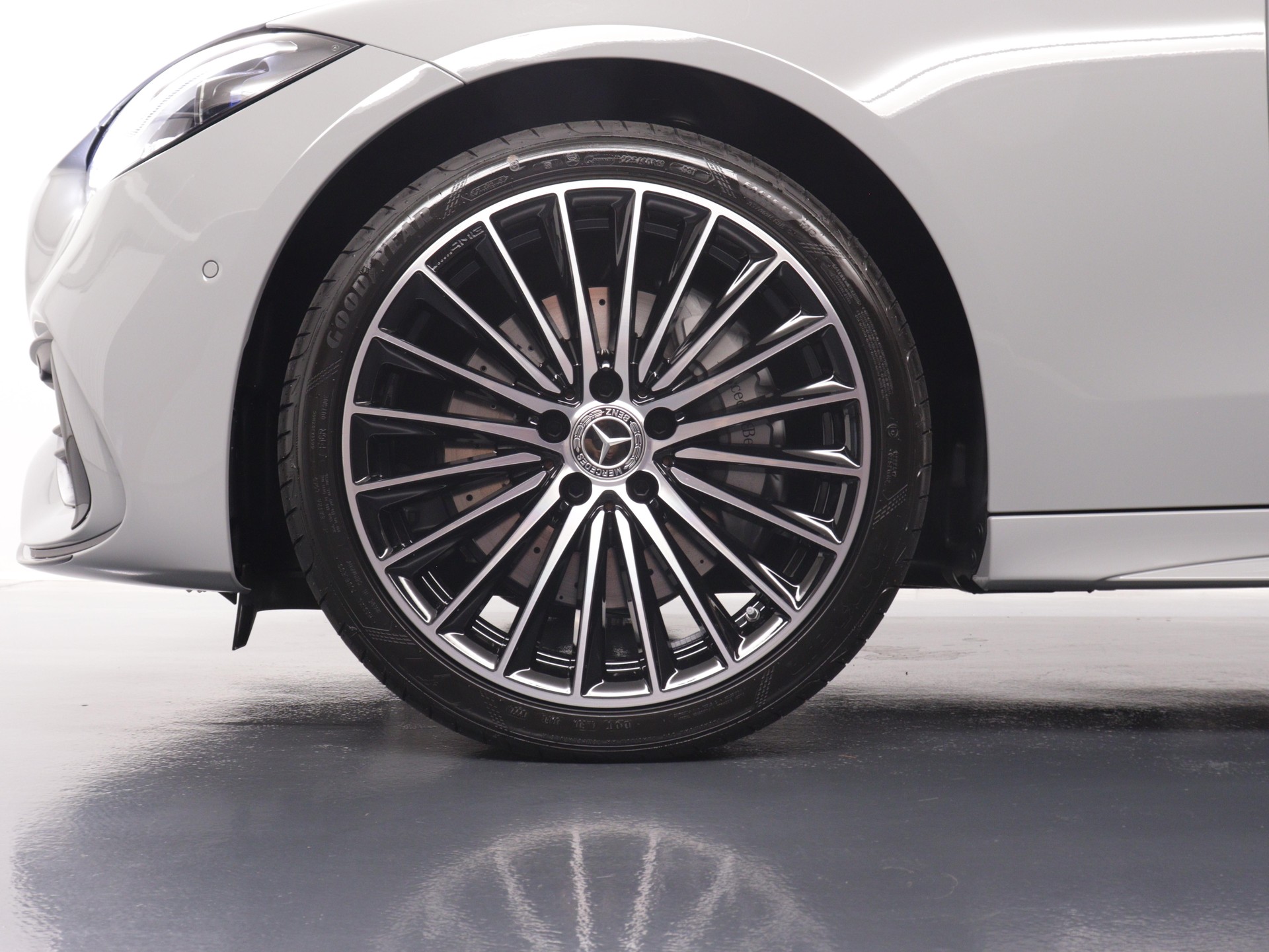 MERCEDES-BENZ C 220 d Swiss Star AMG Line 4matic Kombi-image-16