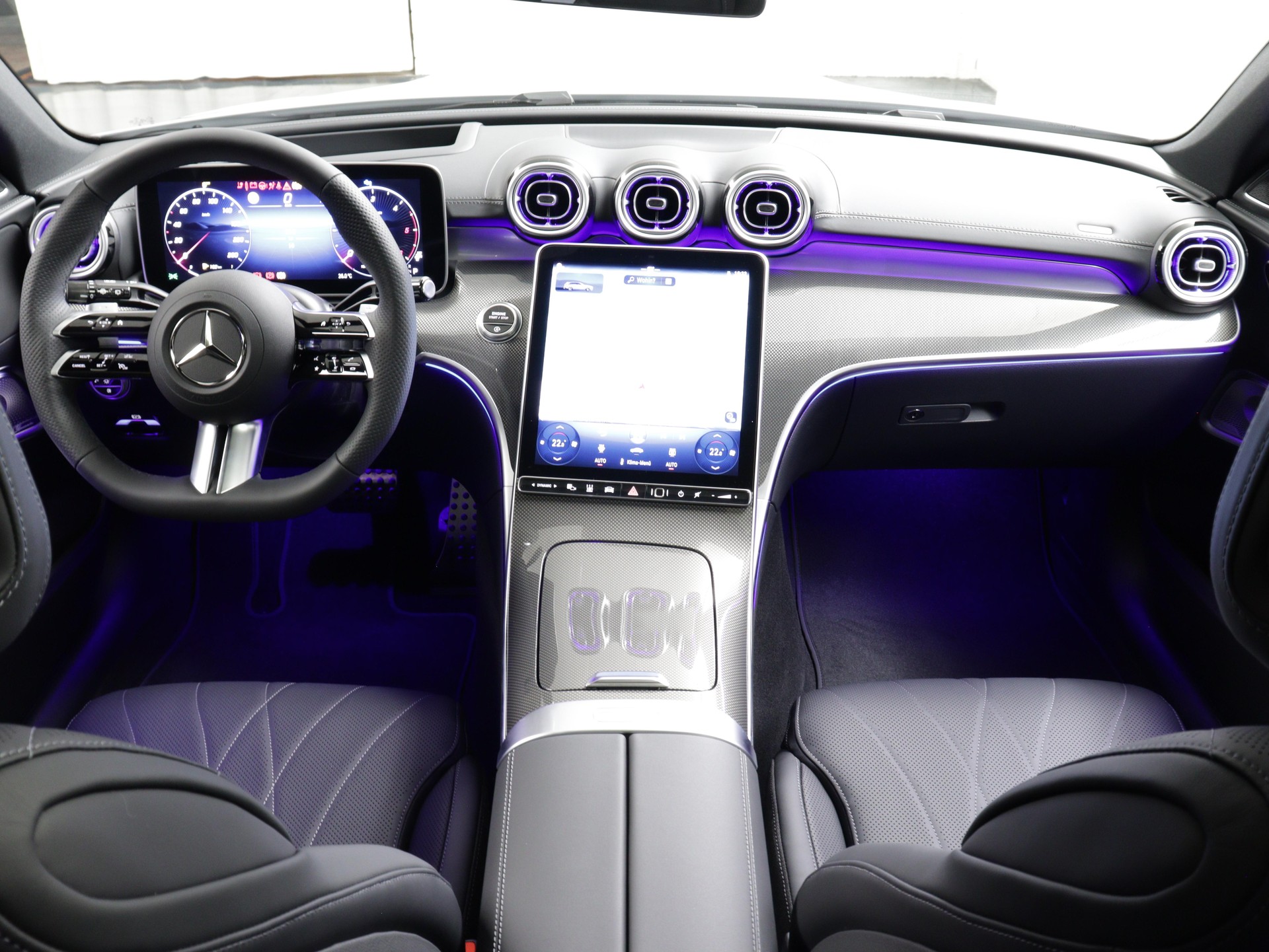 MERCEDES-BENZ C 220 d Swiss Star AMG Line 4matic Kombi-image-6
