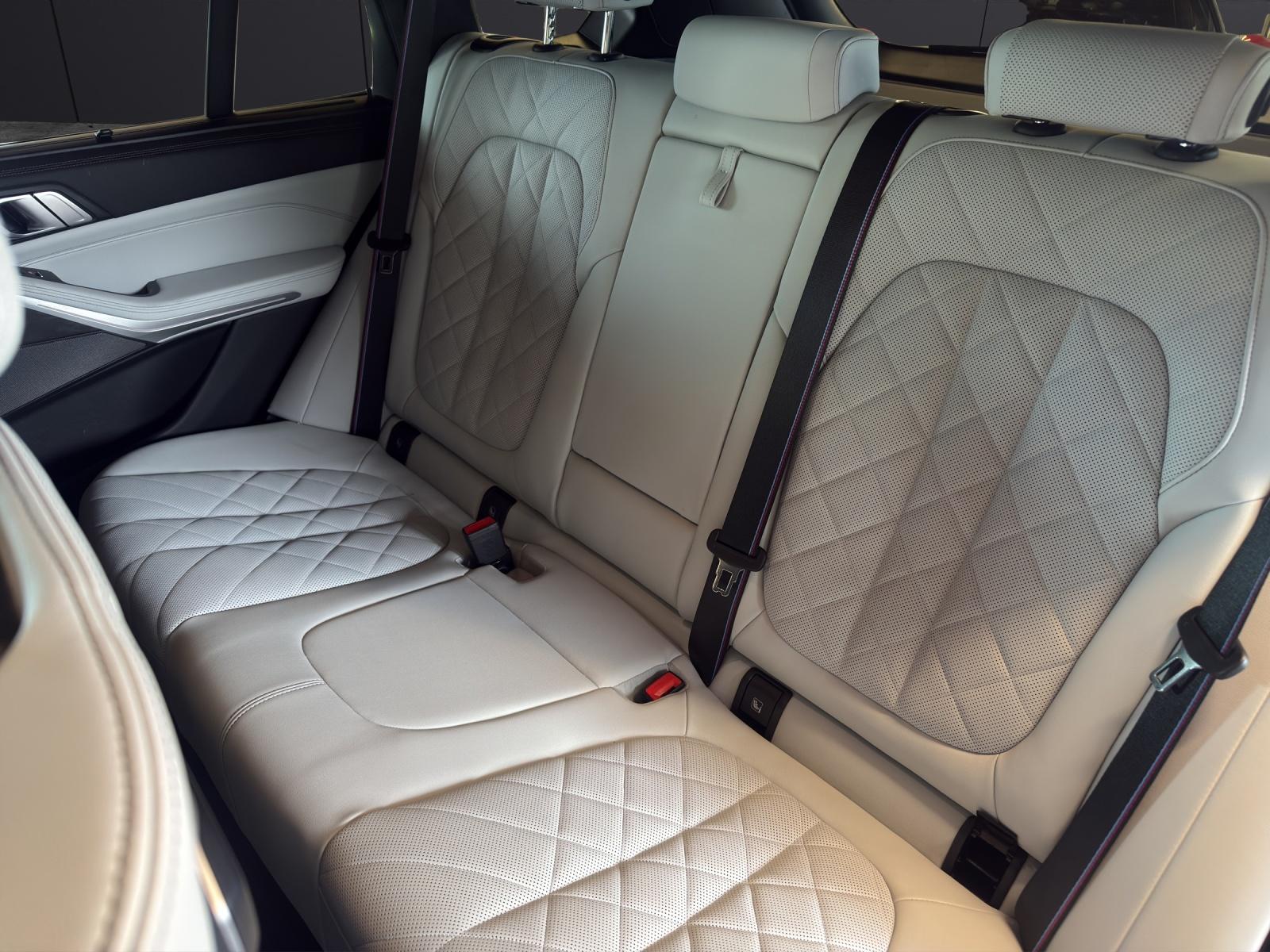 BMW X5 40d xDrive SAG-image-12