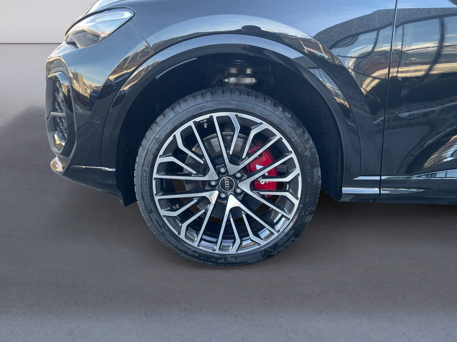 AUDI SQ5 TFSI quattro S-tronic-image-13