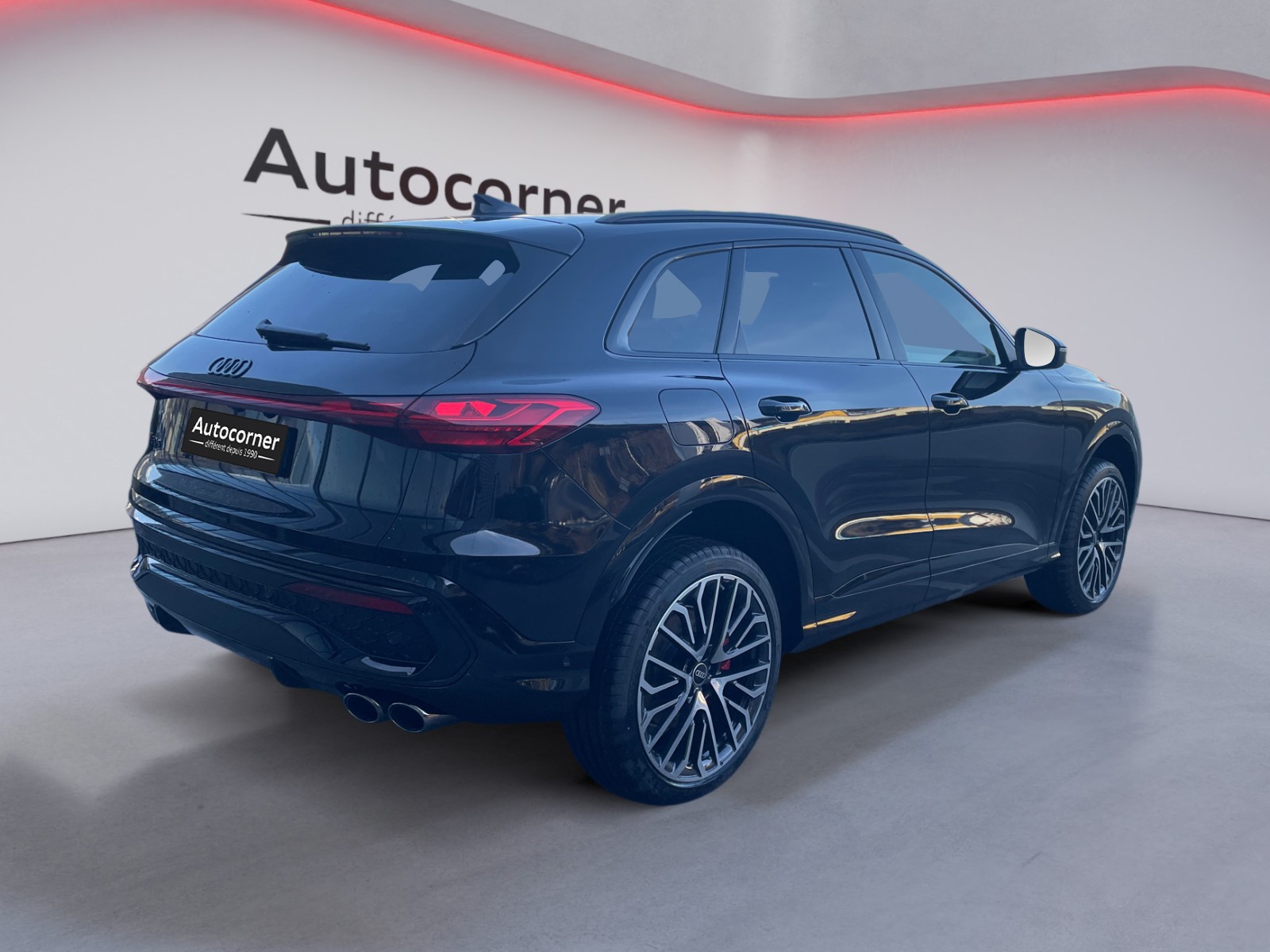 AUDI SQ5 TFSI quattro S-tronic-image-4