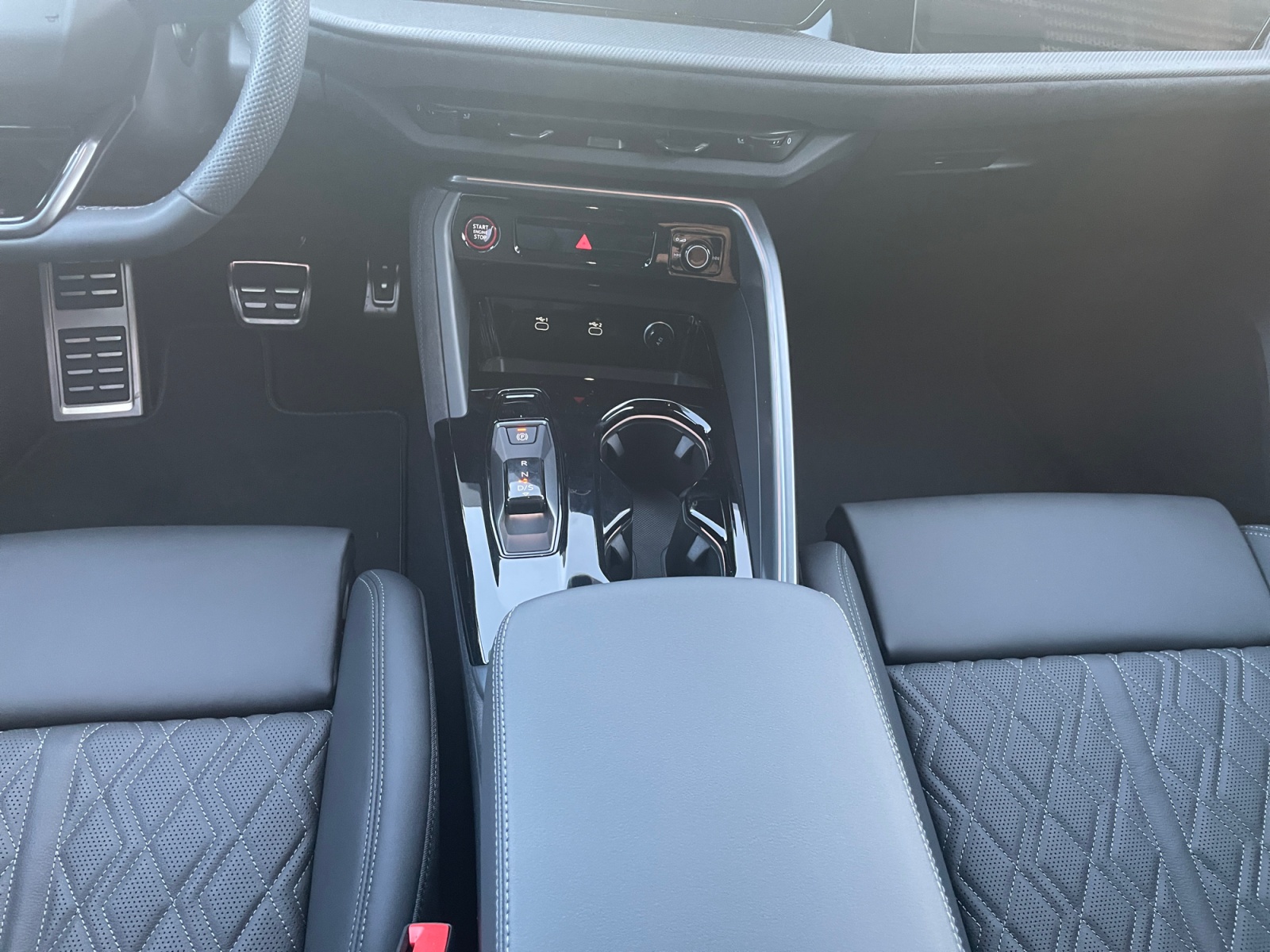 AUDI SQ5 TFSI quattro S-tronic-image-10