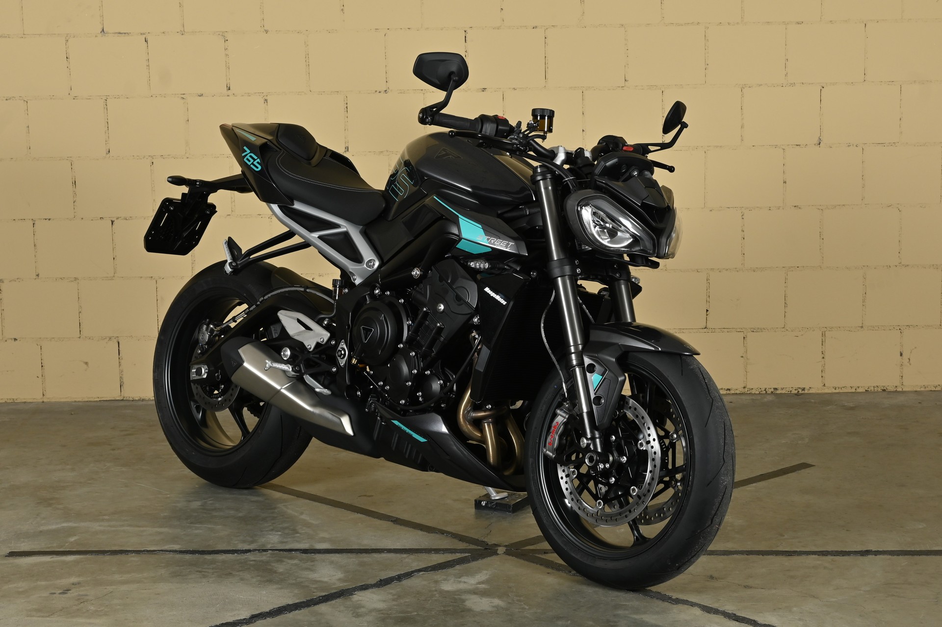 TRIUMPH Street Triple 765 RS-showroom-element-1