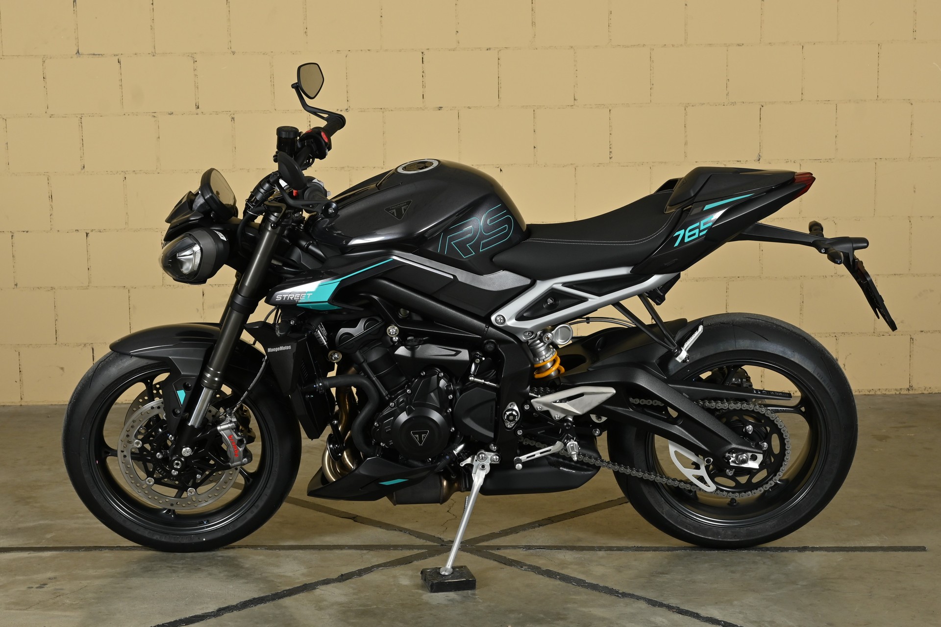 TRIUMPH Street Triple 765 RS-showroom-element-3