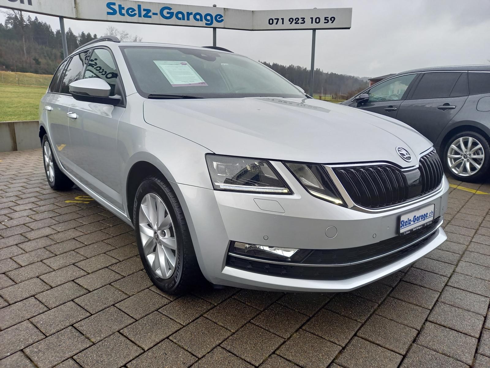SKODA Octavia Combi 2.0 TDI Style 4x4 DSG-image-3