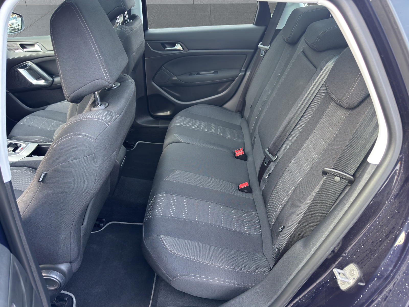PEUGEOT 308-image-9