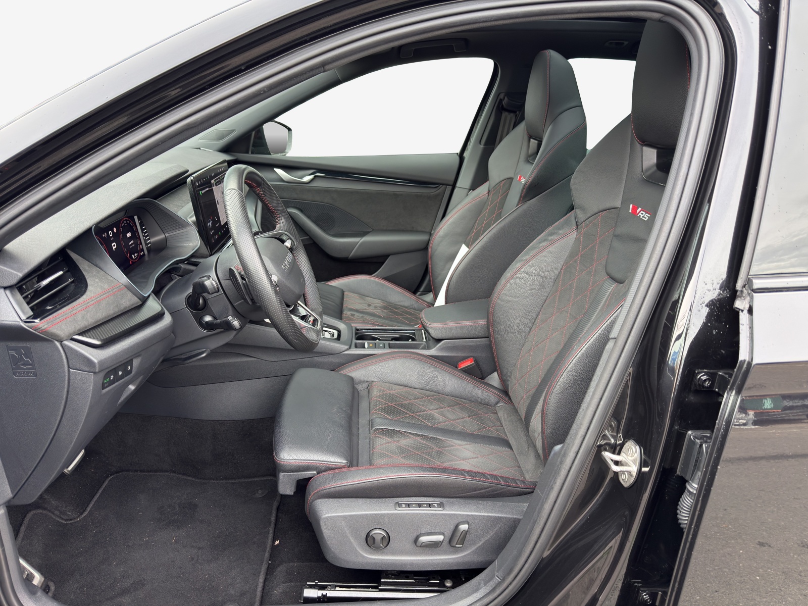 SKODA Octavia Combi 2.0 TSI DSG RS-image-7
