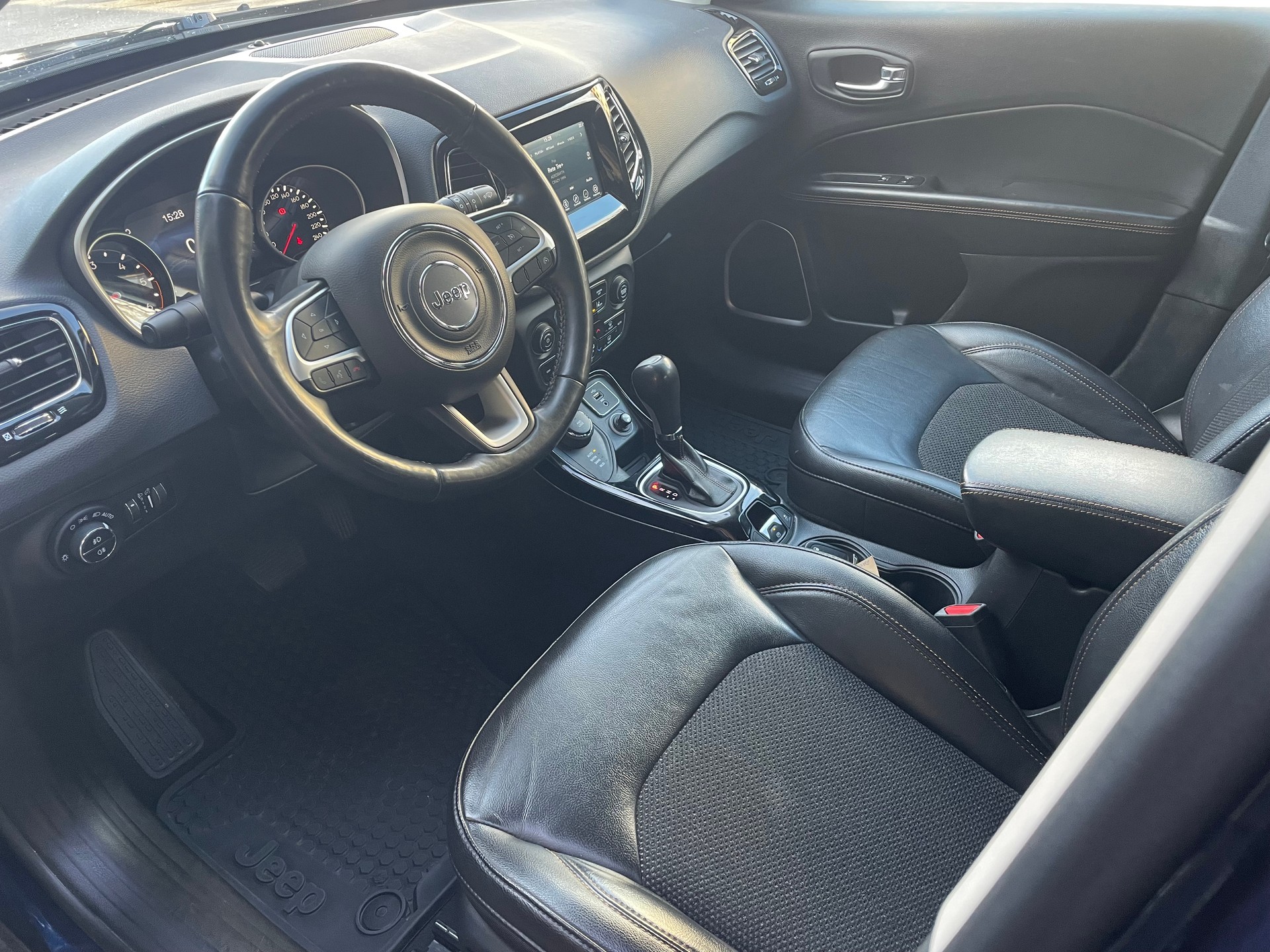 JEEP Compass 2.0CRD Limited AWD 9ATX-image-2