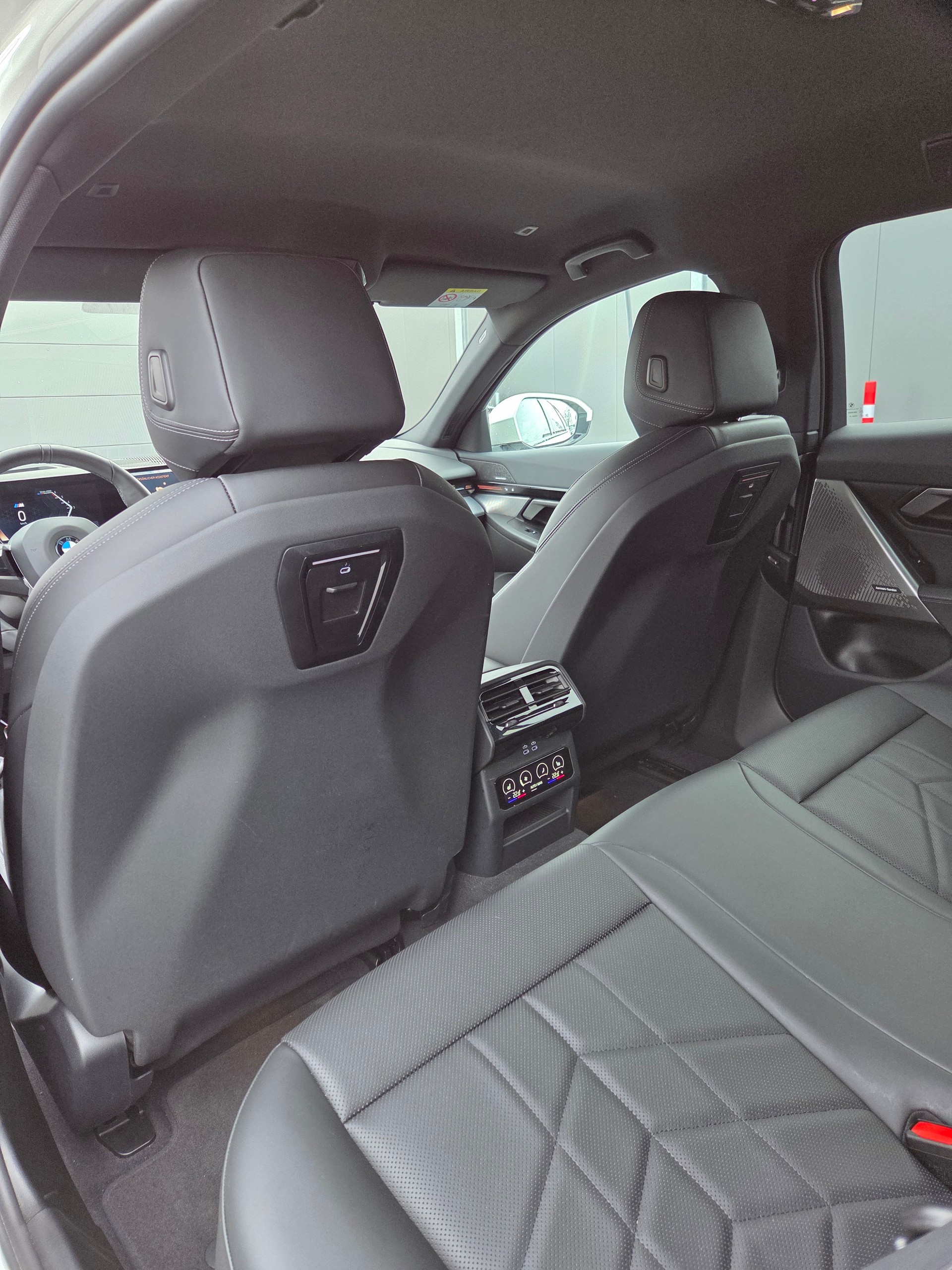 BMW 520d xDrive 48V Touring M Sport Steptronic-image-9