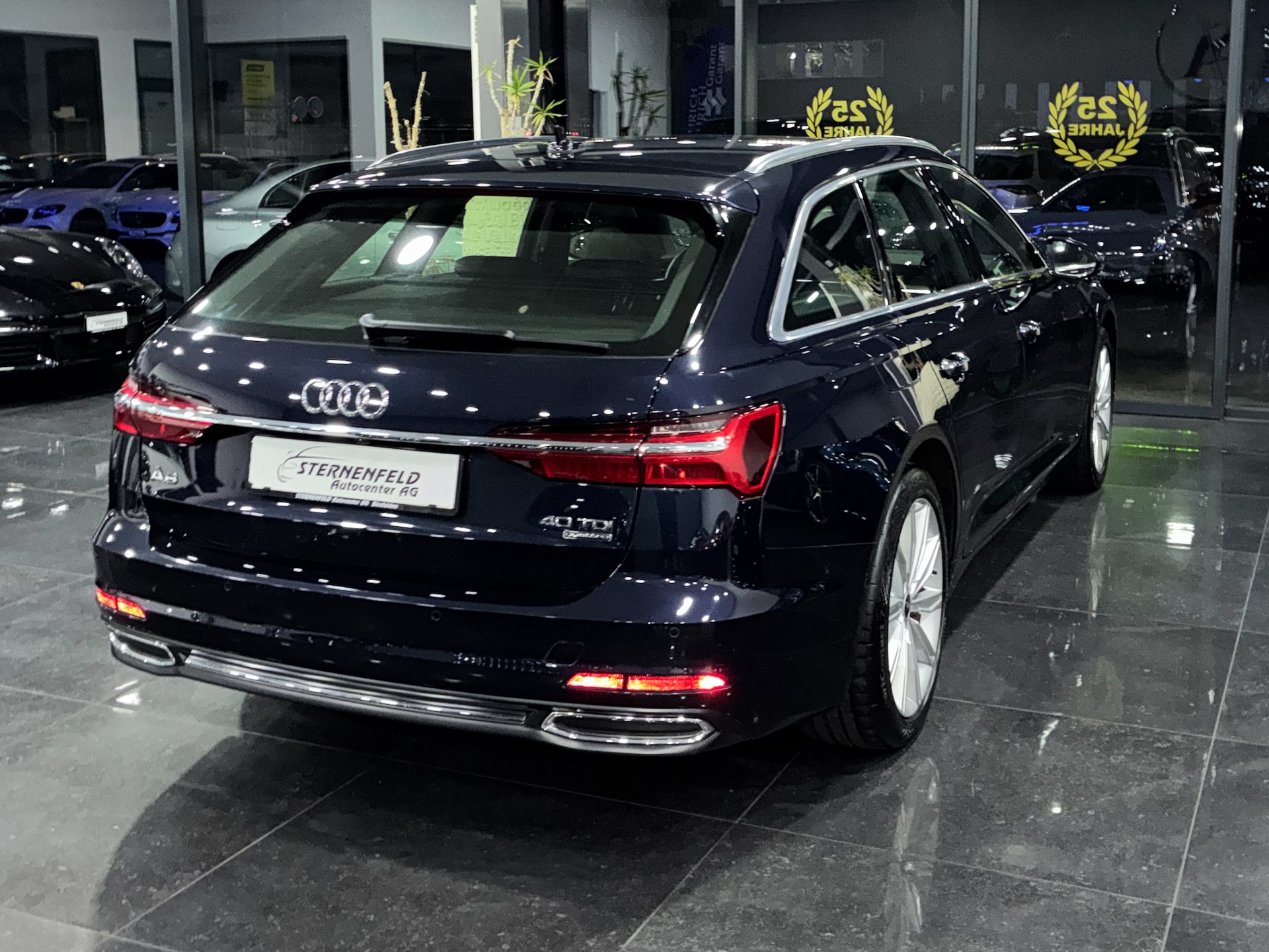 AUDI A6 Avant 40 TDI Design quattro S-tronic-image-5