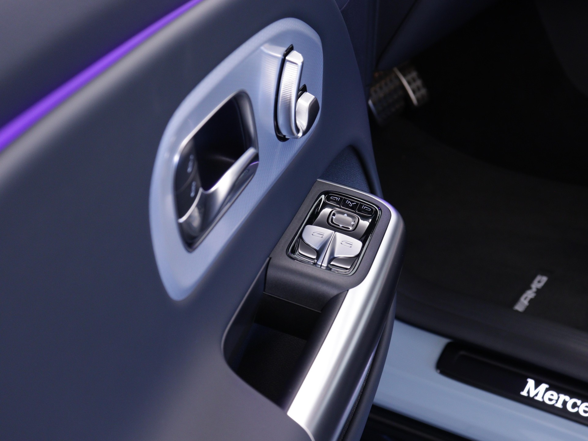 MERCEDES-BENZ CLA 220 AMG Line 4matic-image-9