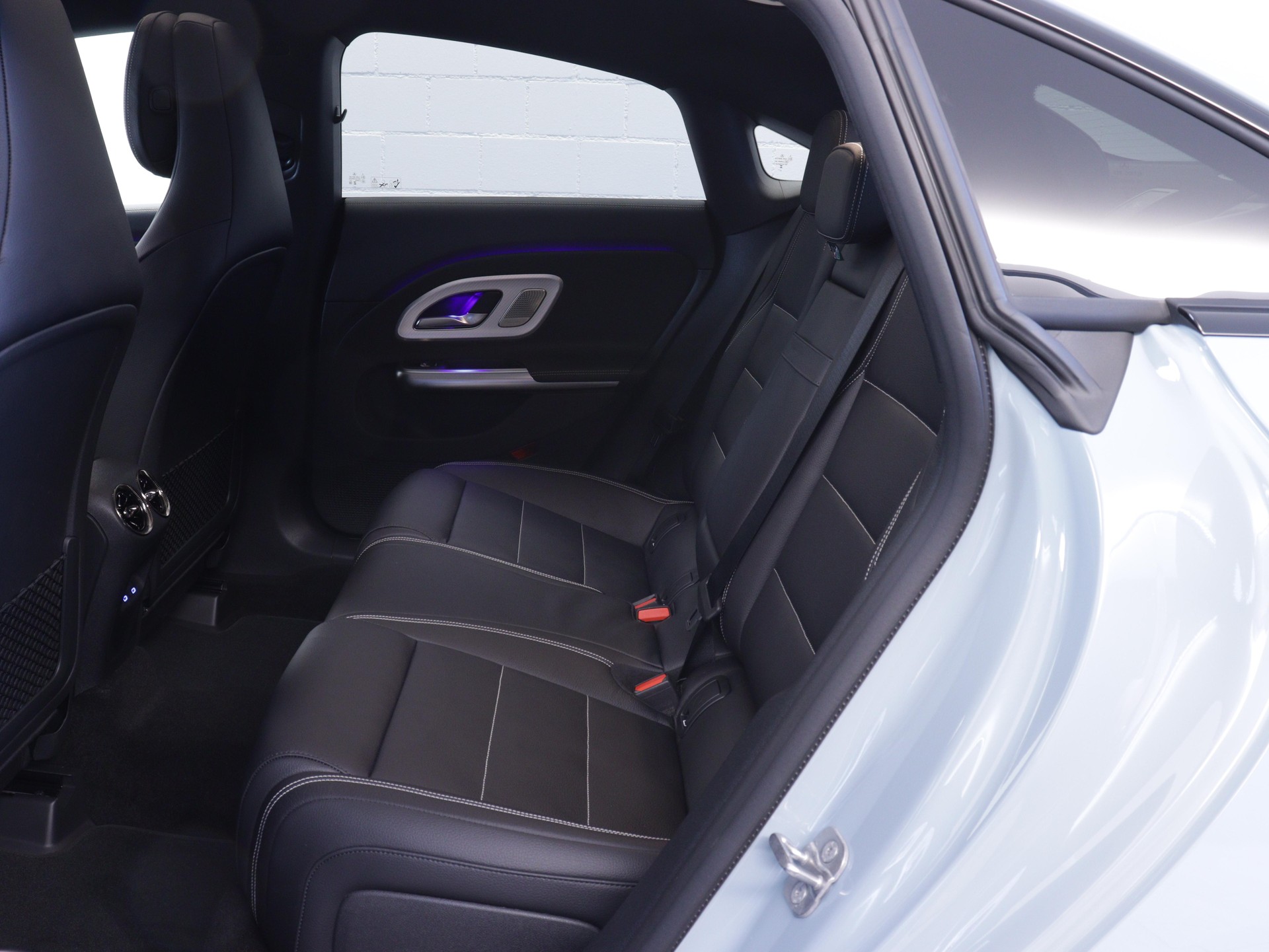 MERCEDES-BENZ CLA 220 AMG Line 4matic-image-10