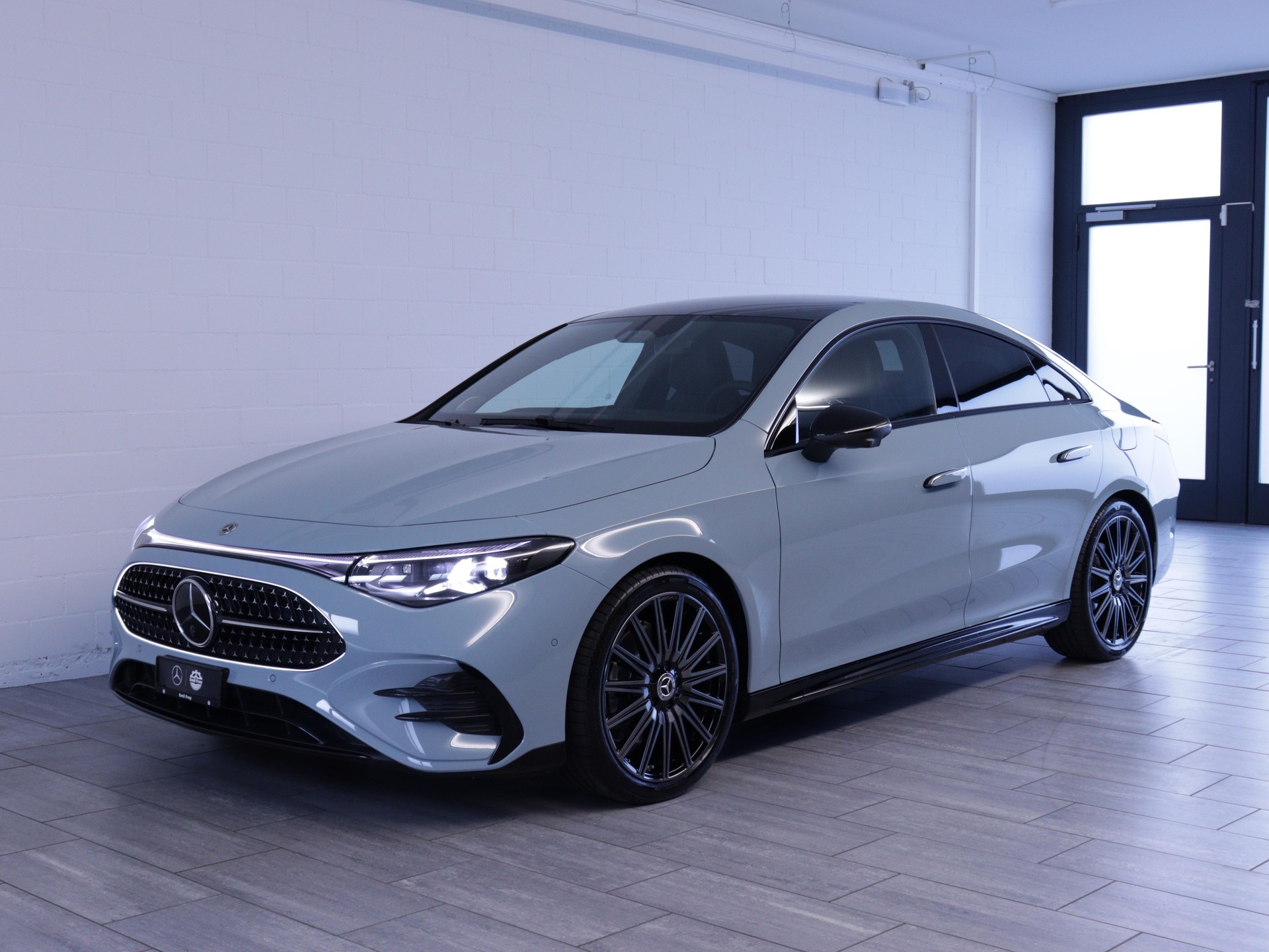 MERCEDES-BENZ CLA 220 AMG Line 4matic-image-0