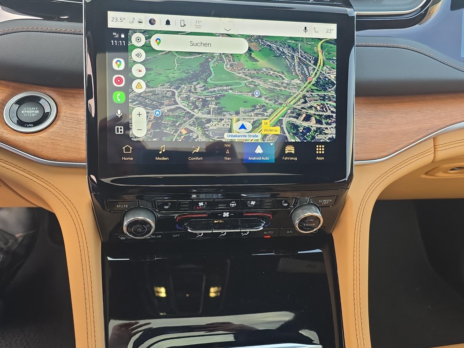 JEEP Grand Cherokee 5.7 V8 Summit Reserve-image-12