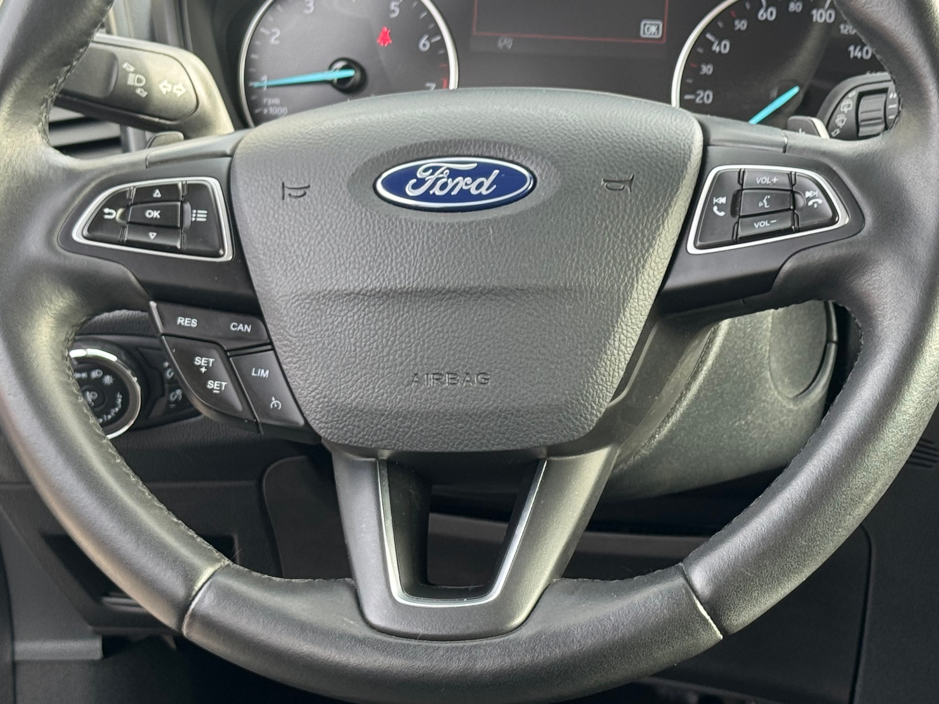 FORD EcoSport 1.0 SCTi Titanium Automat-image-14