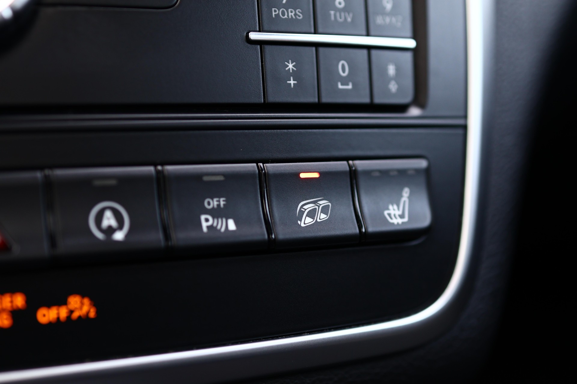 MERCEDES-BENZ GLA 45 AMG 4m-image-23