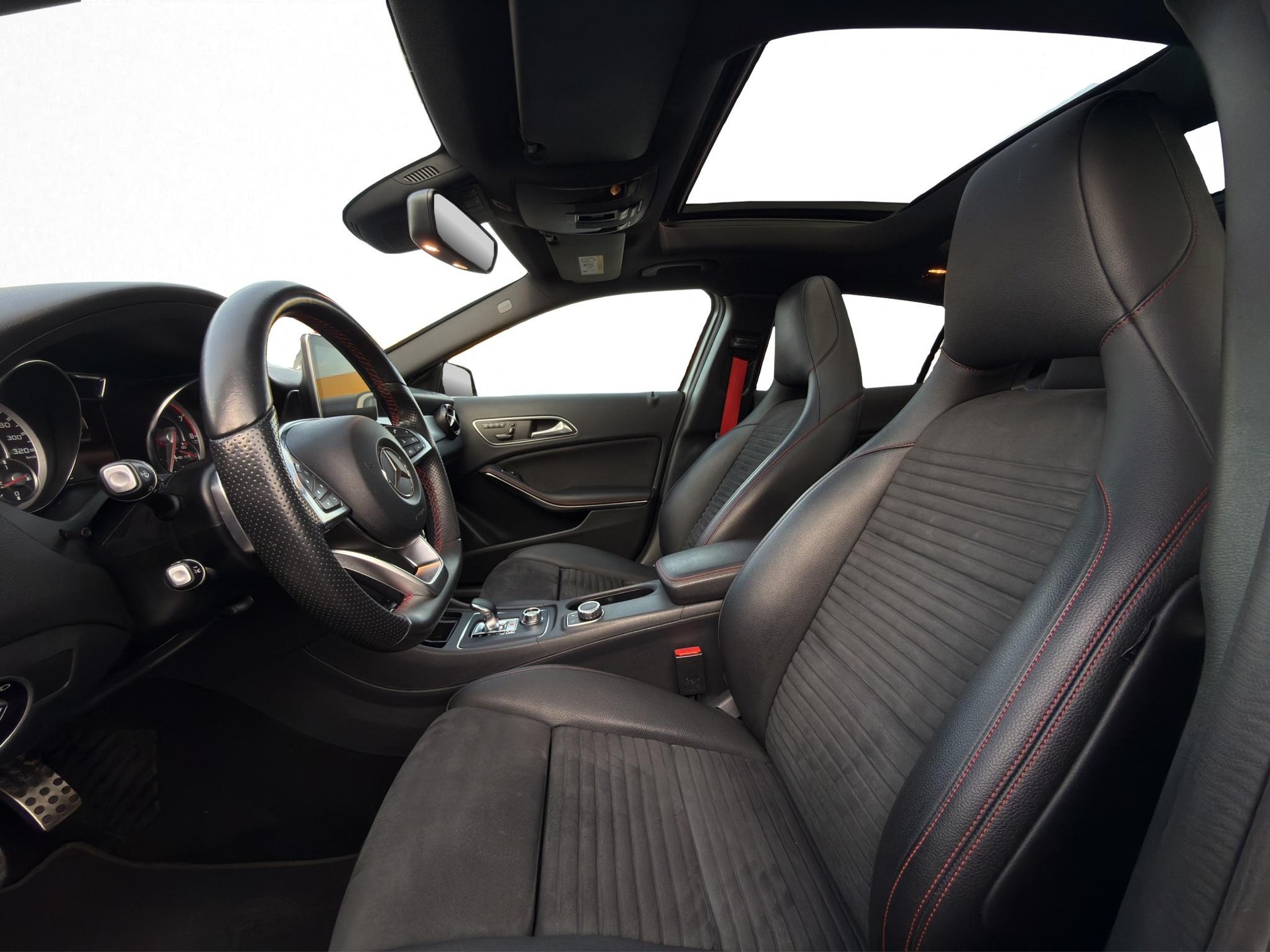 MERCEDES-BENZ GLA 45 AMG 4m-image-13
