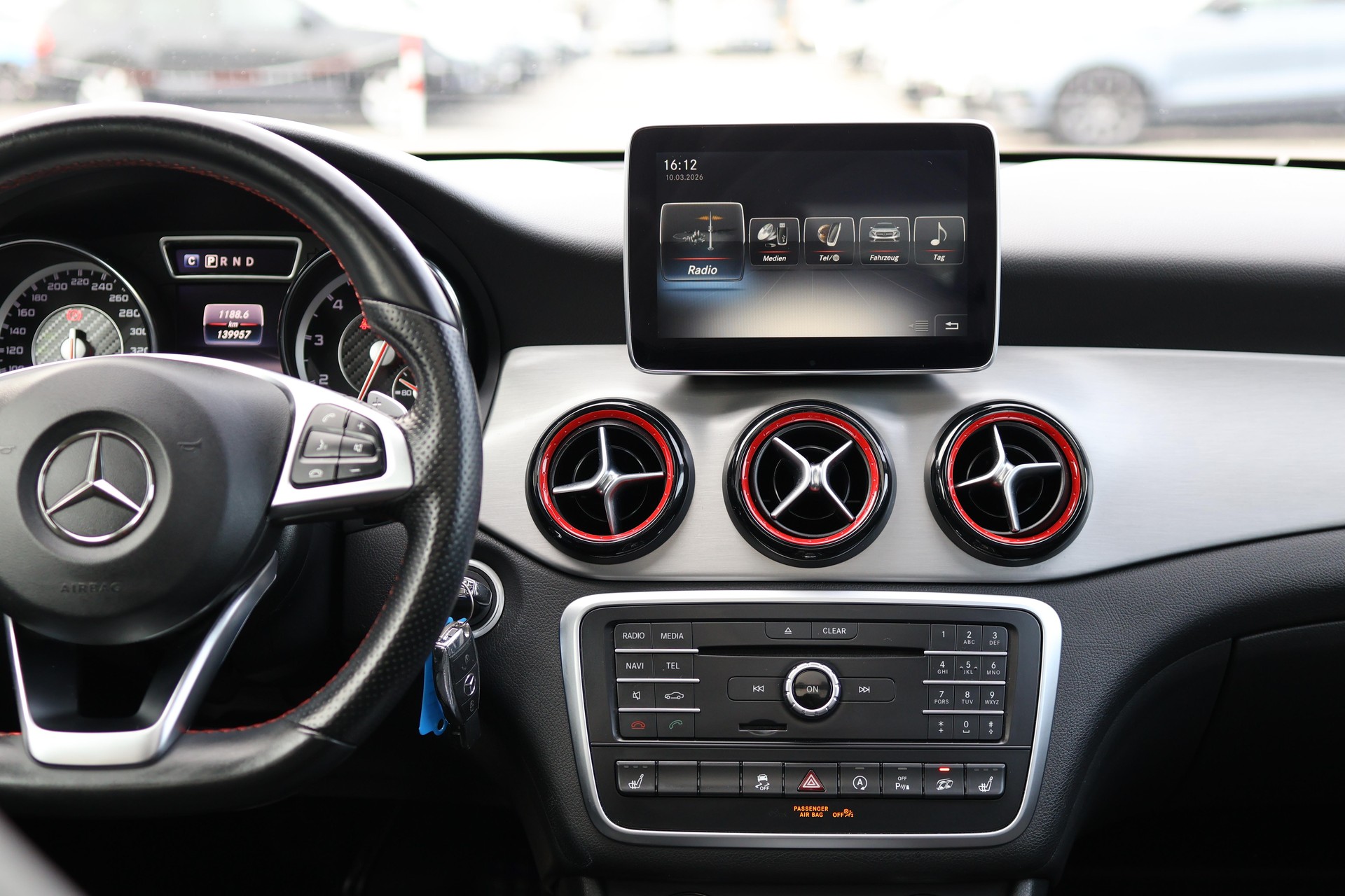 MERCEDES-BENZ GLA 45 AMG 4m-image-17