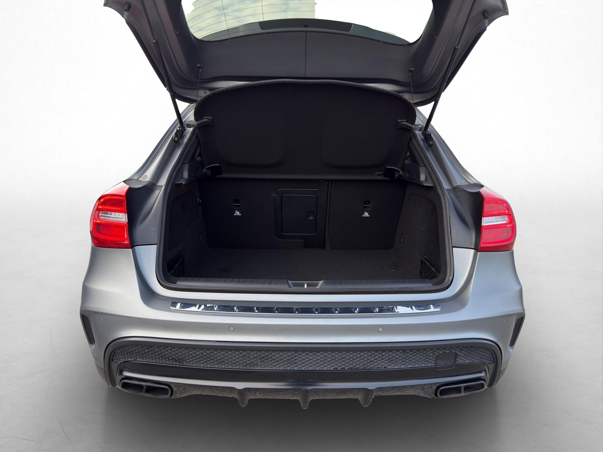 MERCEDES-BENZ GLA 45 AMG 4m-image-8