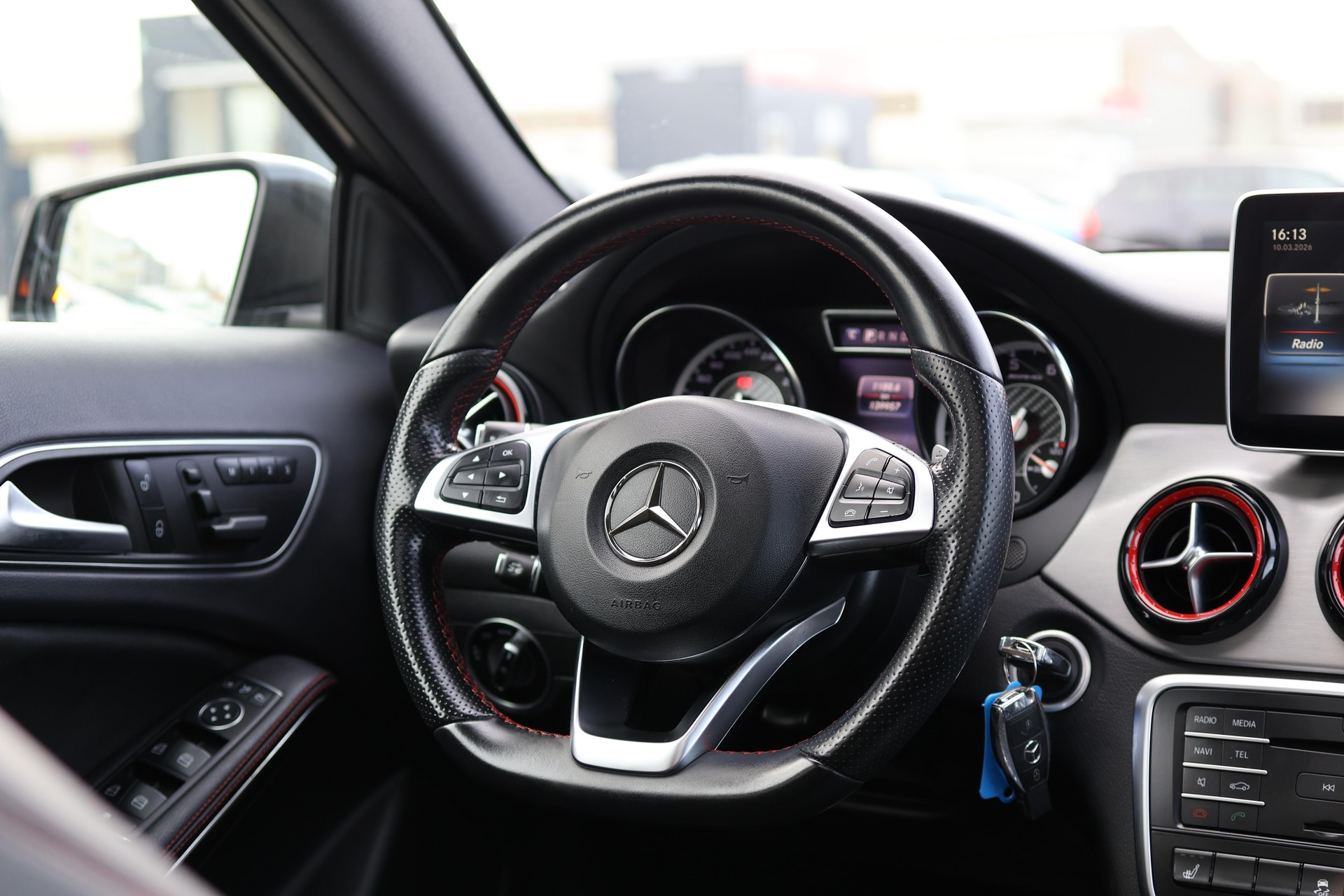 MERCEDES-BENZ GLA 45 AMG 4m-image-20