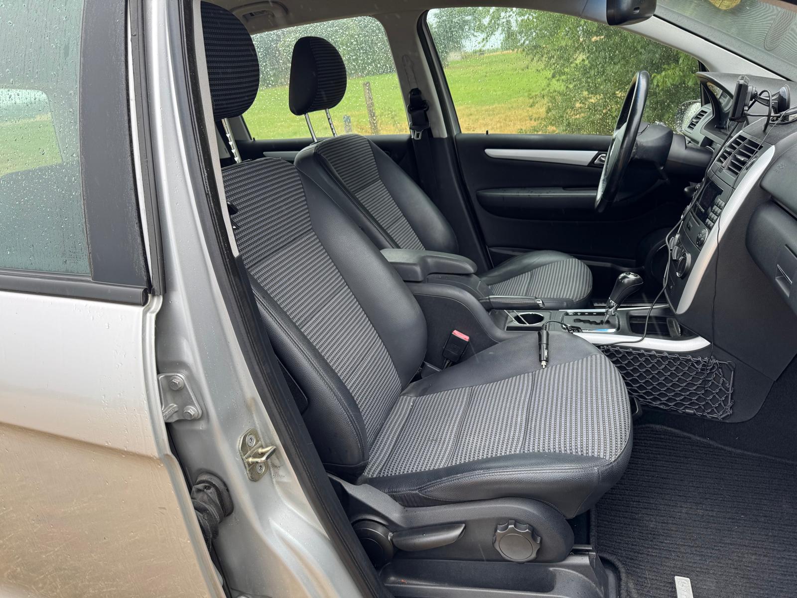 MERCEDES-BENZ A 200 Avantgarde-image-8