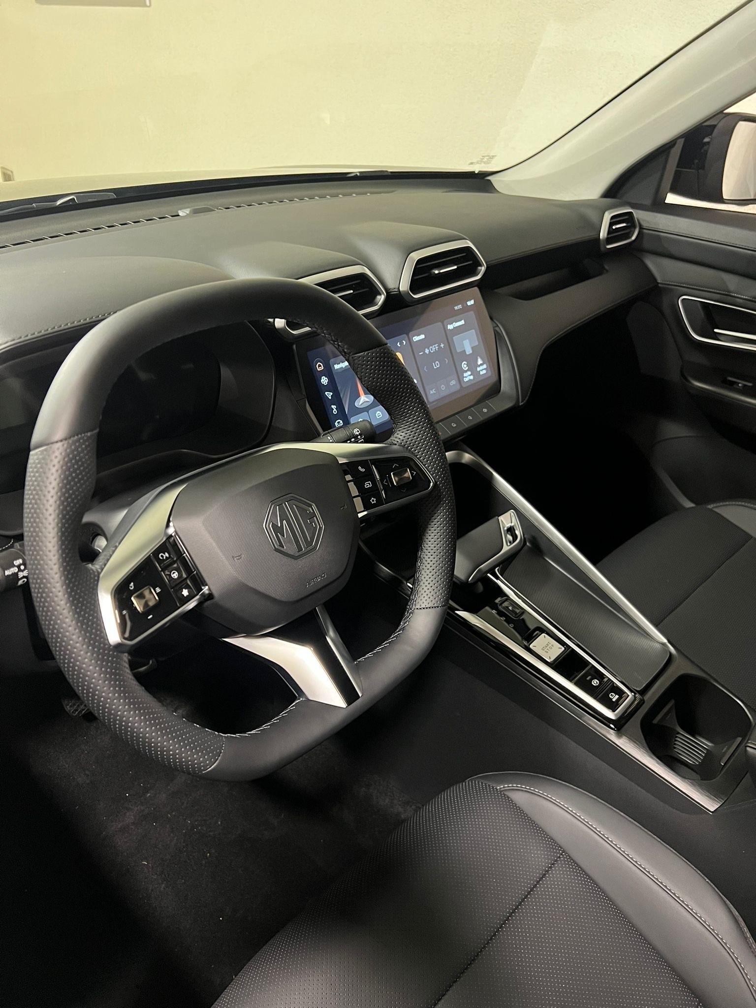 MG ZS 1.5 HEV Luxury-image-7