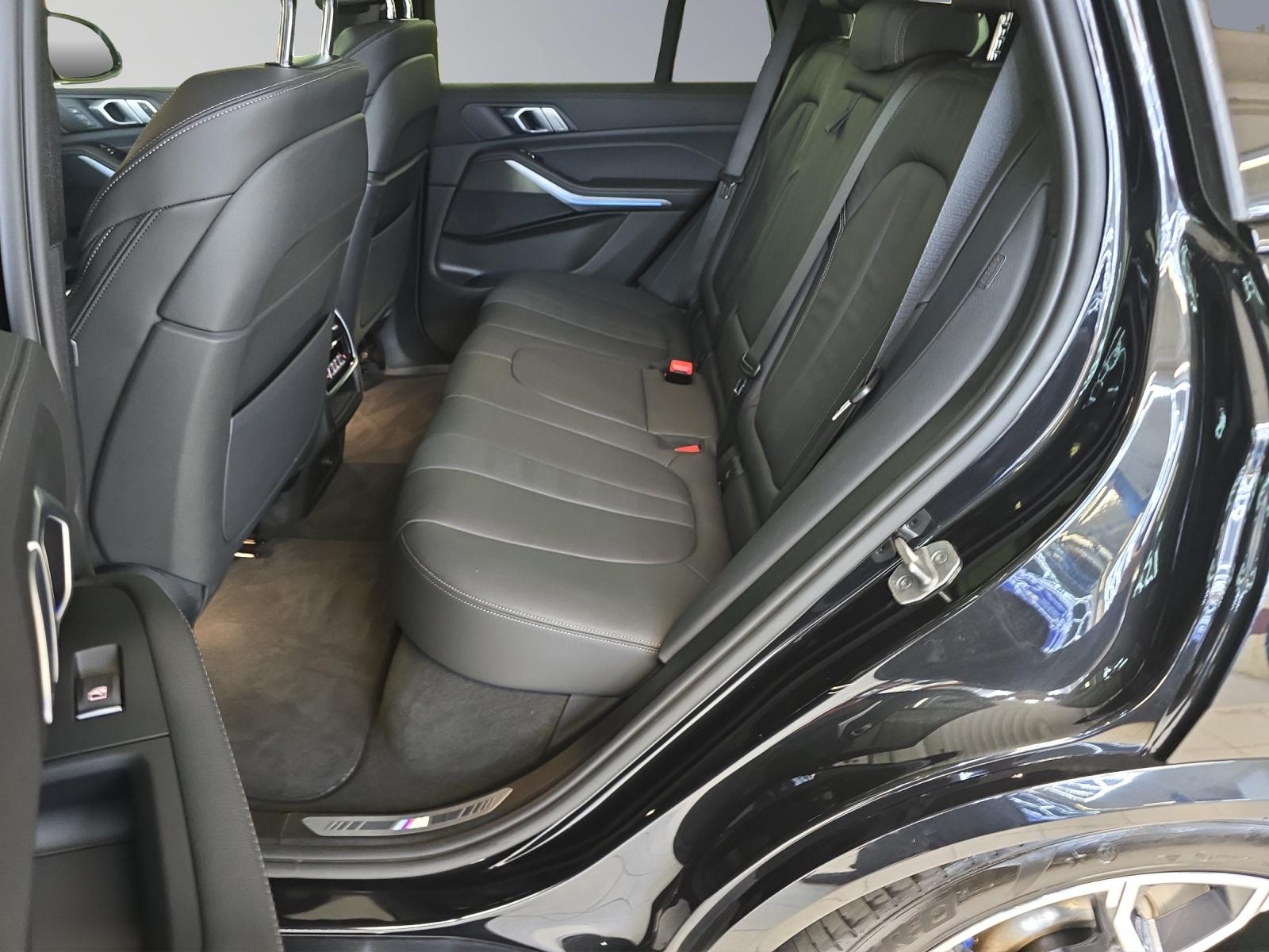 BMW X5 xDrive 45e M-SportPaket-image-17
