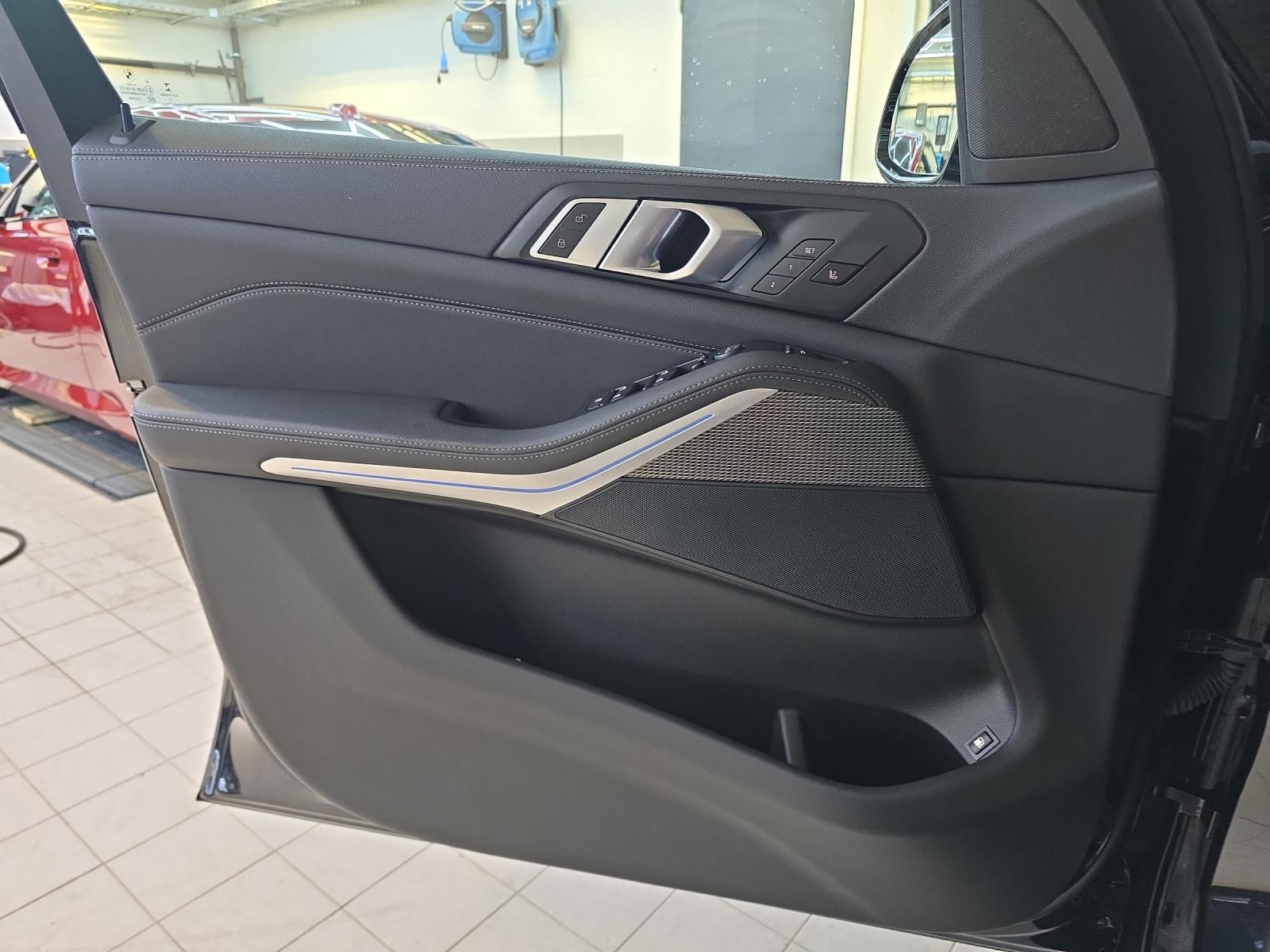 BMW X5 xDrive 45e M-SportPaket-image-16