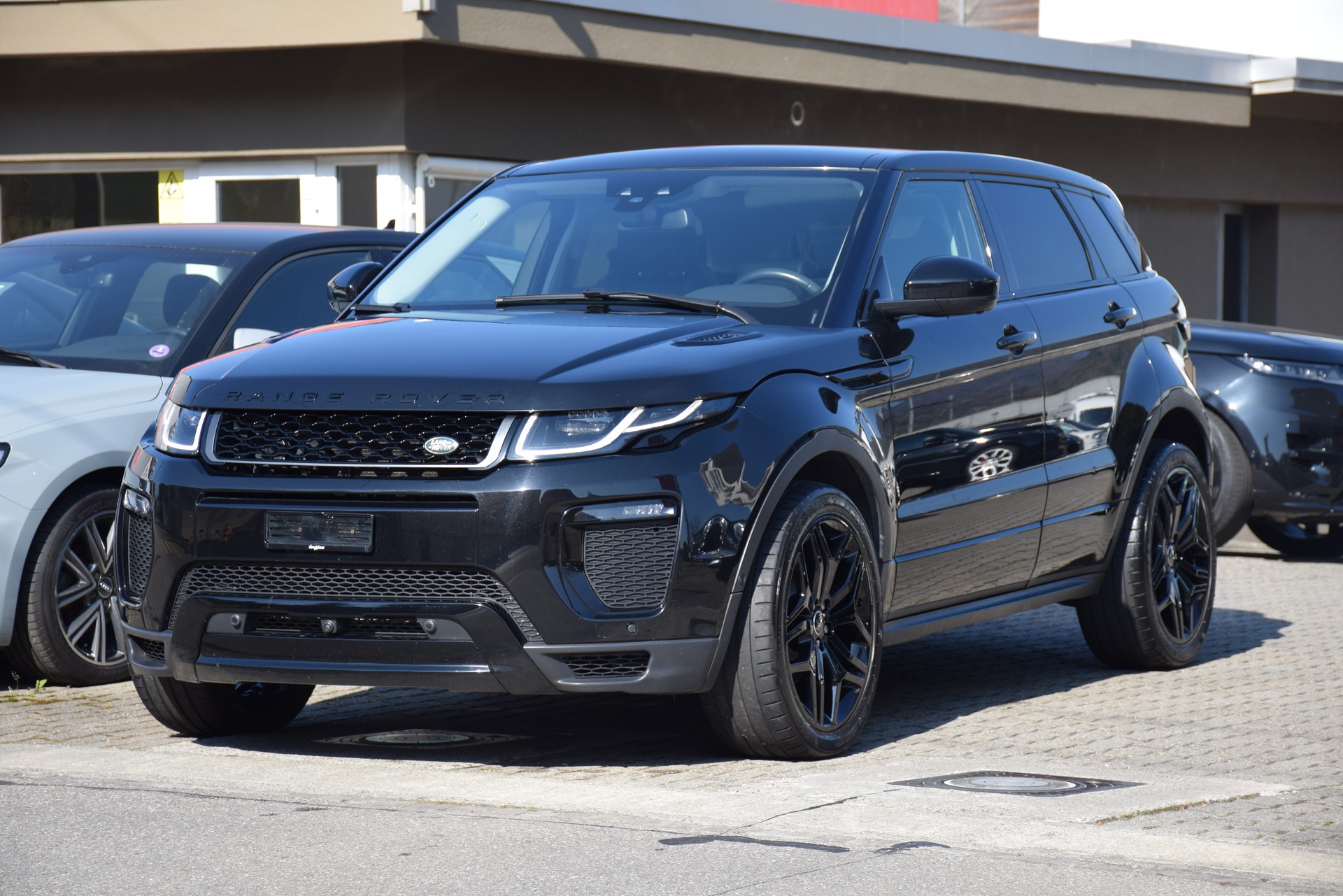 LAND ROVER Range Rover Evoque 2.0 Si4 HSE Dynamic AT9-image-0