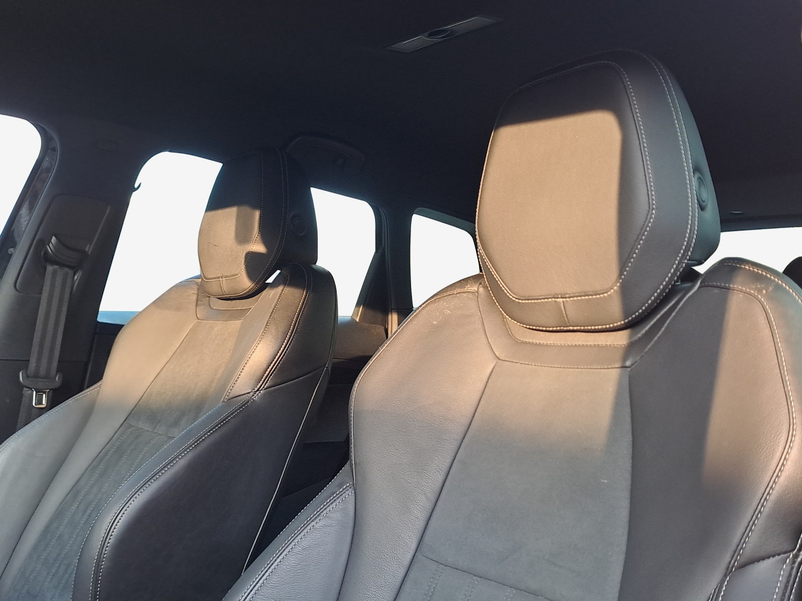 SKODA Karoq 2.0 TSI SportLine 4x4 DSG-image-14