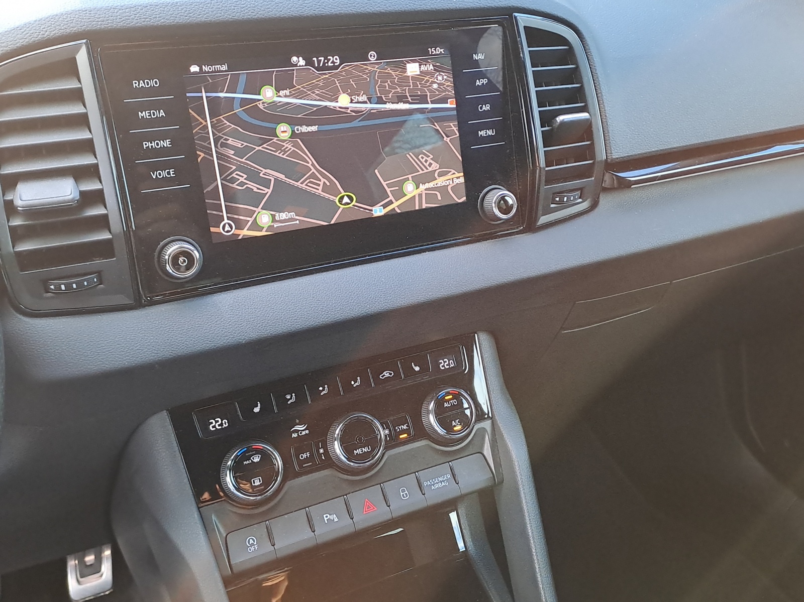 SKODA Karoq 2.0 TSI SportLine 4x4 DSG-image-10