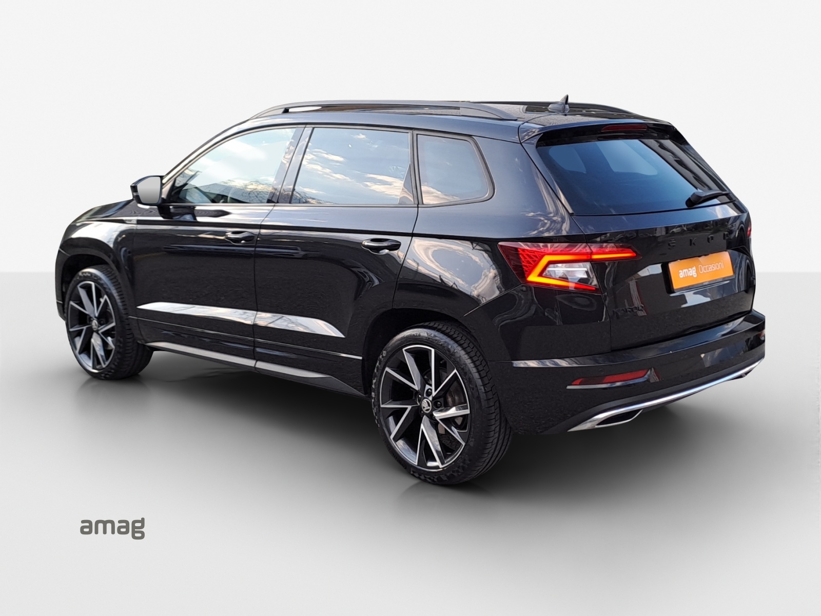 SKODA Karoq 2.0 TSI SportLine 4x4 DSG-image-2