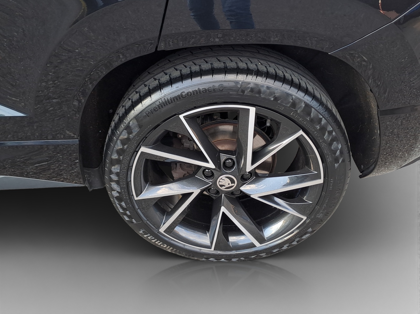 SKODA Karoq 2.0 TSI SportLine 4x4 DSG-image-13