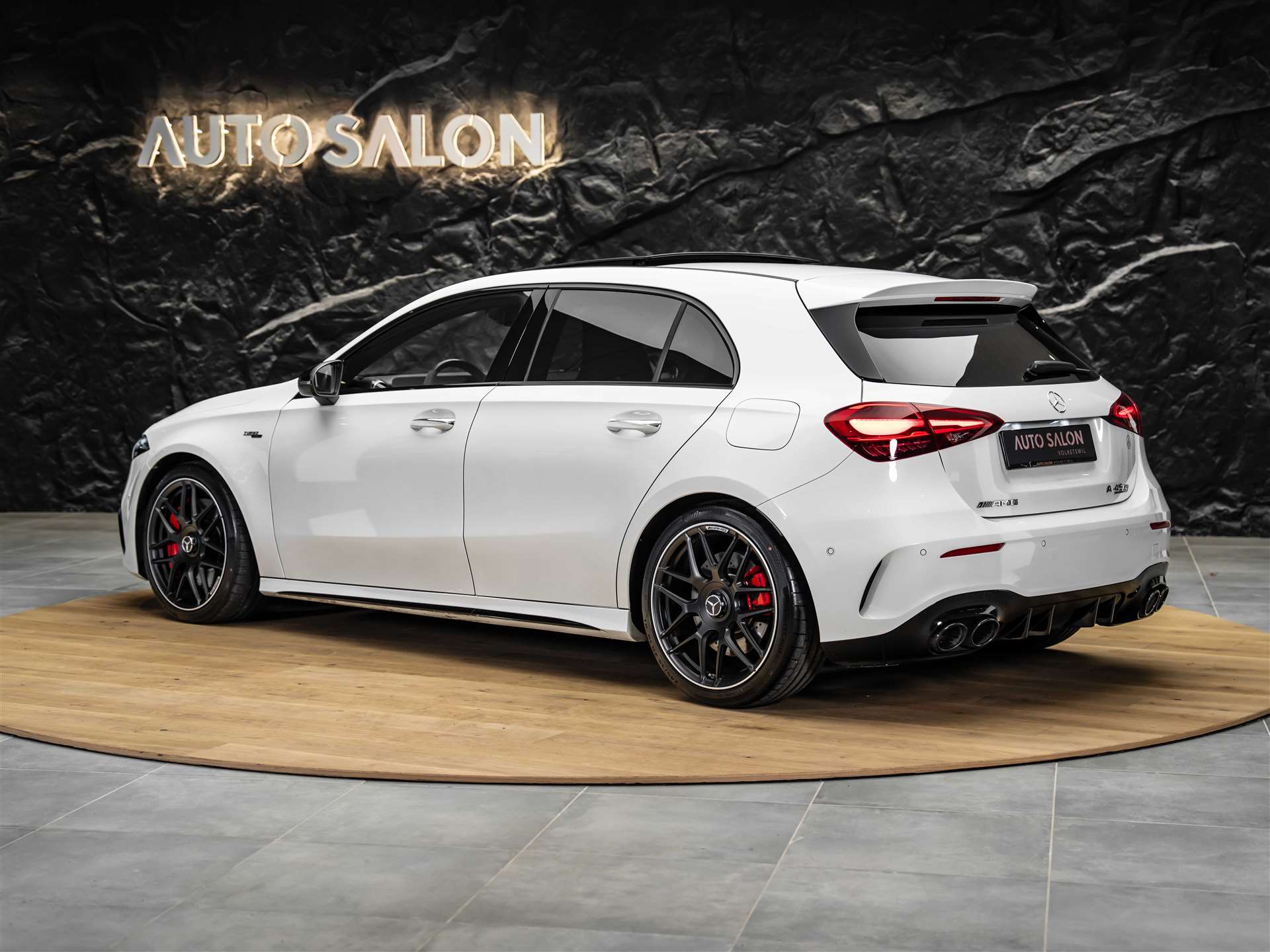 MERCEDES-BENZ A 45 S AMG 4Matic+ 8G-DCT *Facelift*Panorama*Schmiederäder*Burmester*-image-3