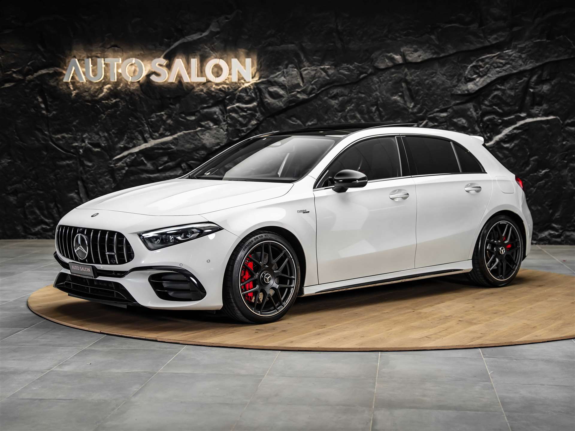 MERCEDES-BENZ A 45 S AMG 4Matic+ 8G-DCT *Facelift*Panorama*Schmiederäder*Burmester*-image-1