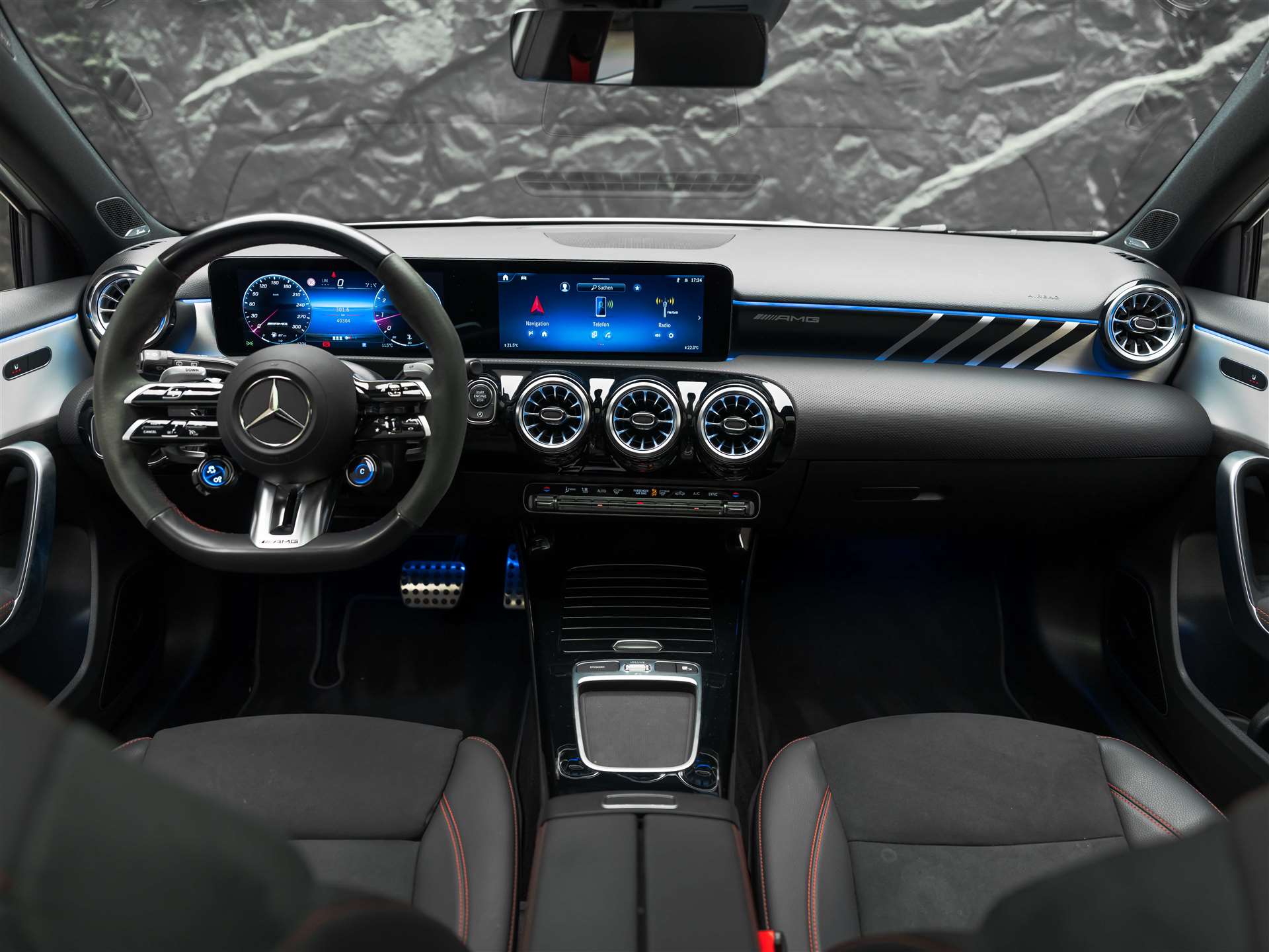 MERCEDES-BENZ A 45 S AMG 4Matic+ 8G-DCT *Facelift*Panorama*Schmiederäder*Burmester*-image-17