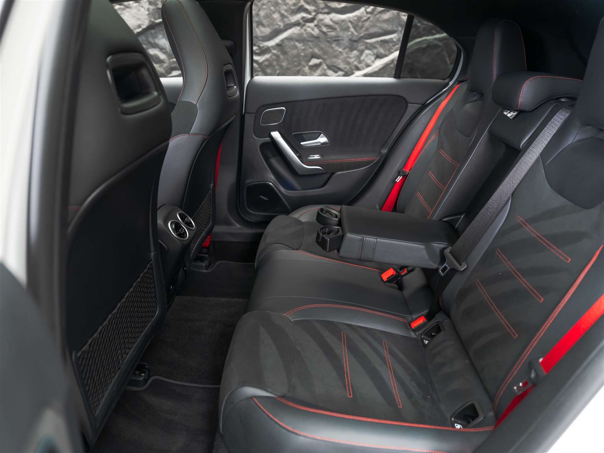 MERCEDES-BENZ A 45 S AMG 4Matic+ 8G-DCT *Facelift*Panorama*Schmiederäder*Burmester*-image-15